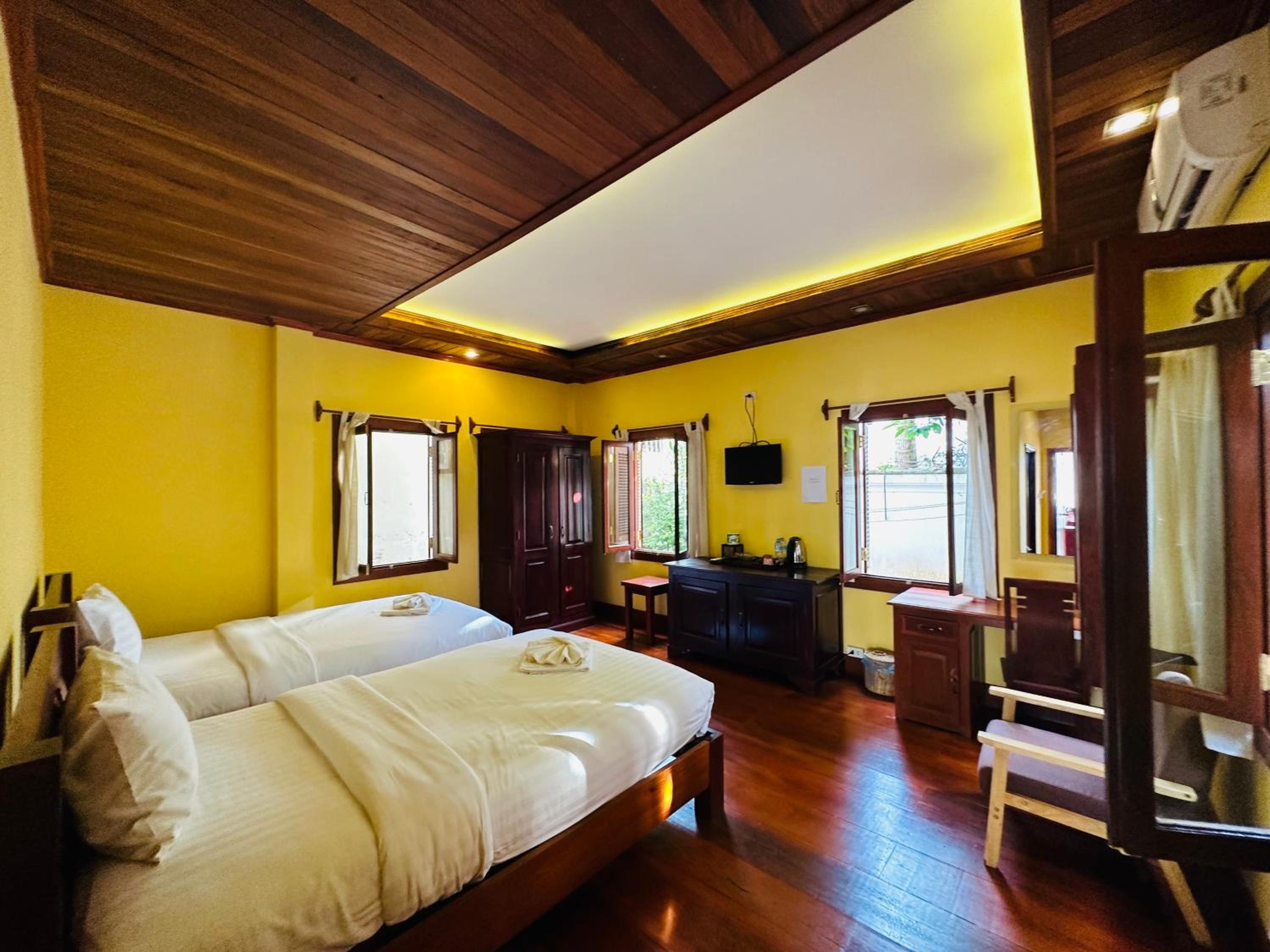 Deluxe Twin Room - Photo 12