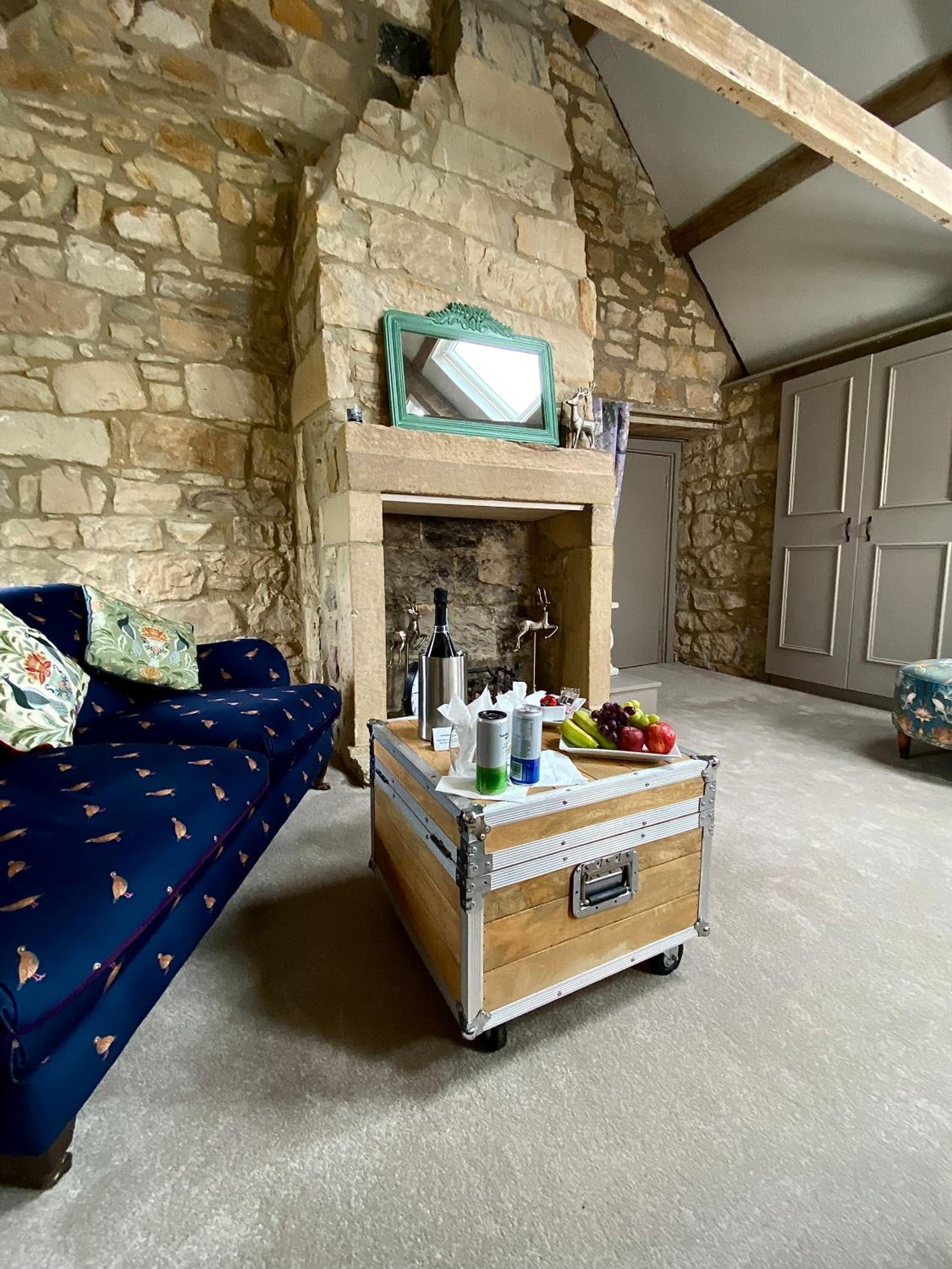 Superior Suite - Photo 8