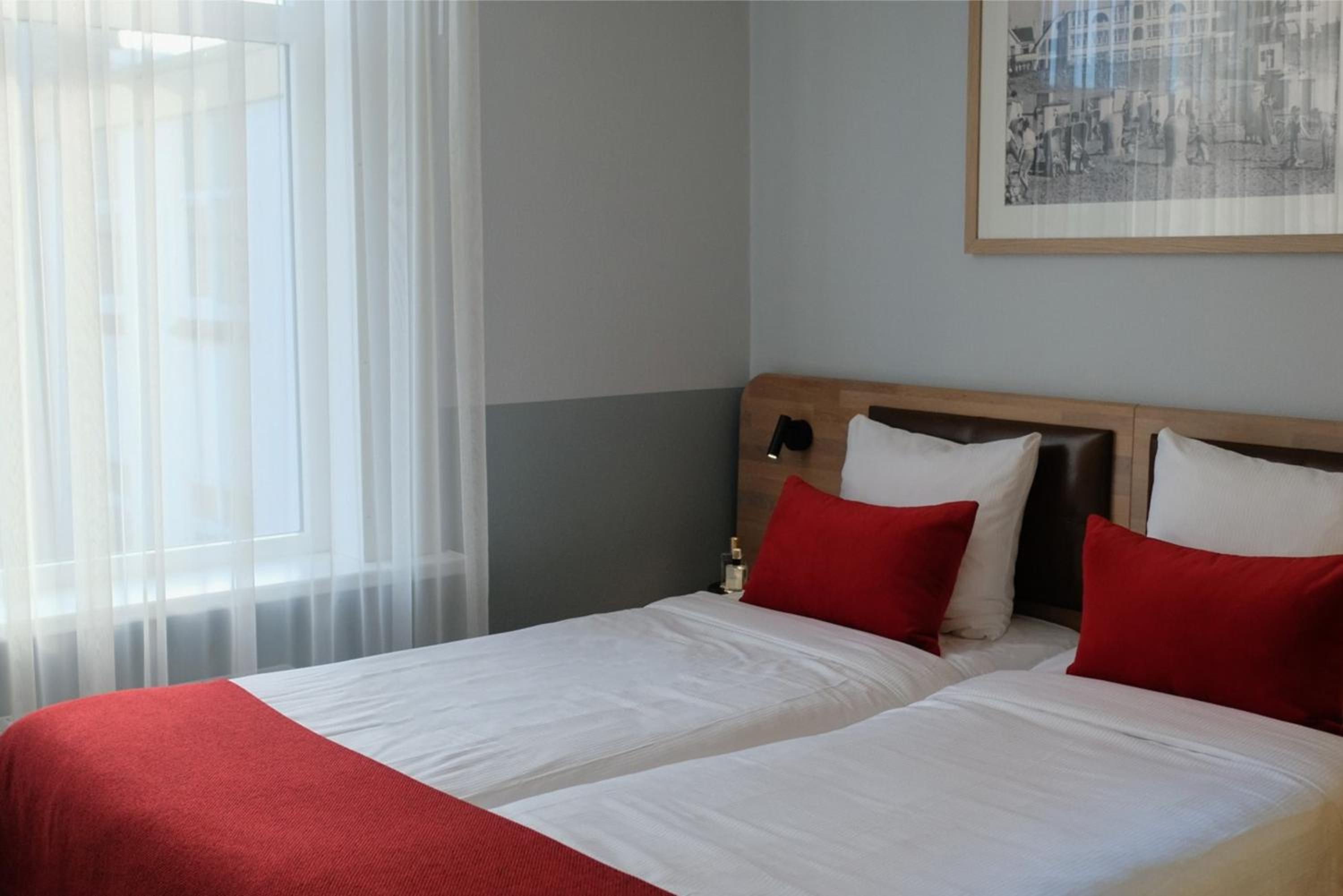 Standard Double Room - Photo 5