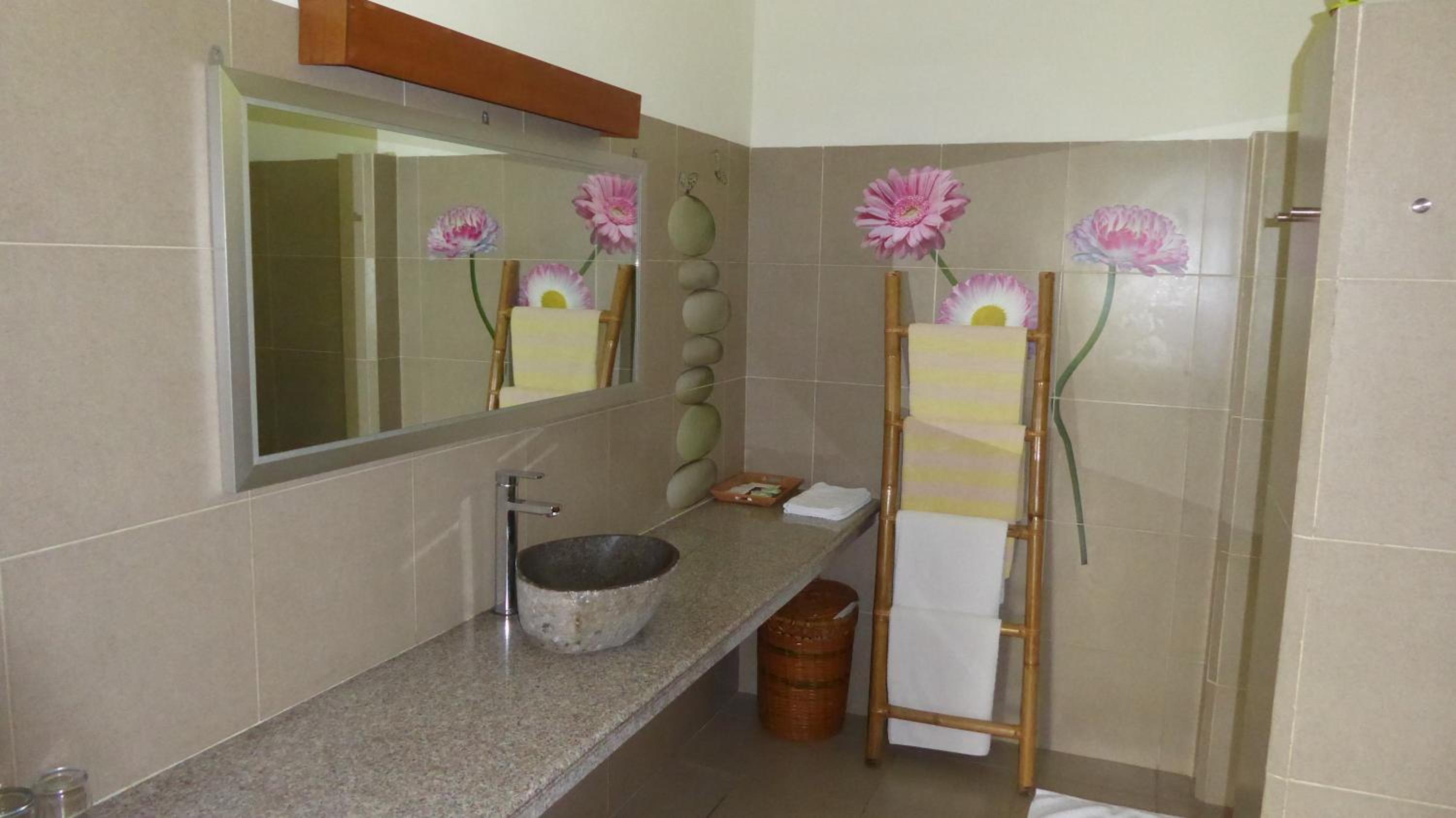 Double or Twin Room with Garden View photo 2