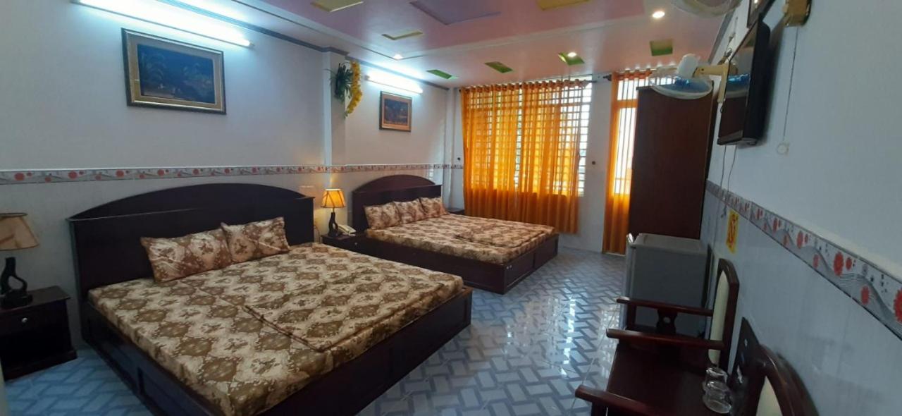 Deluxe Family Room