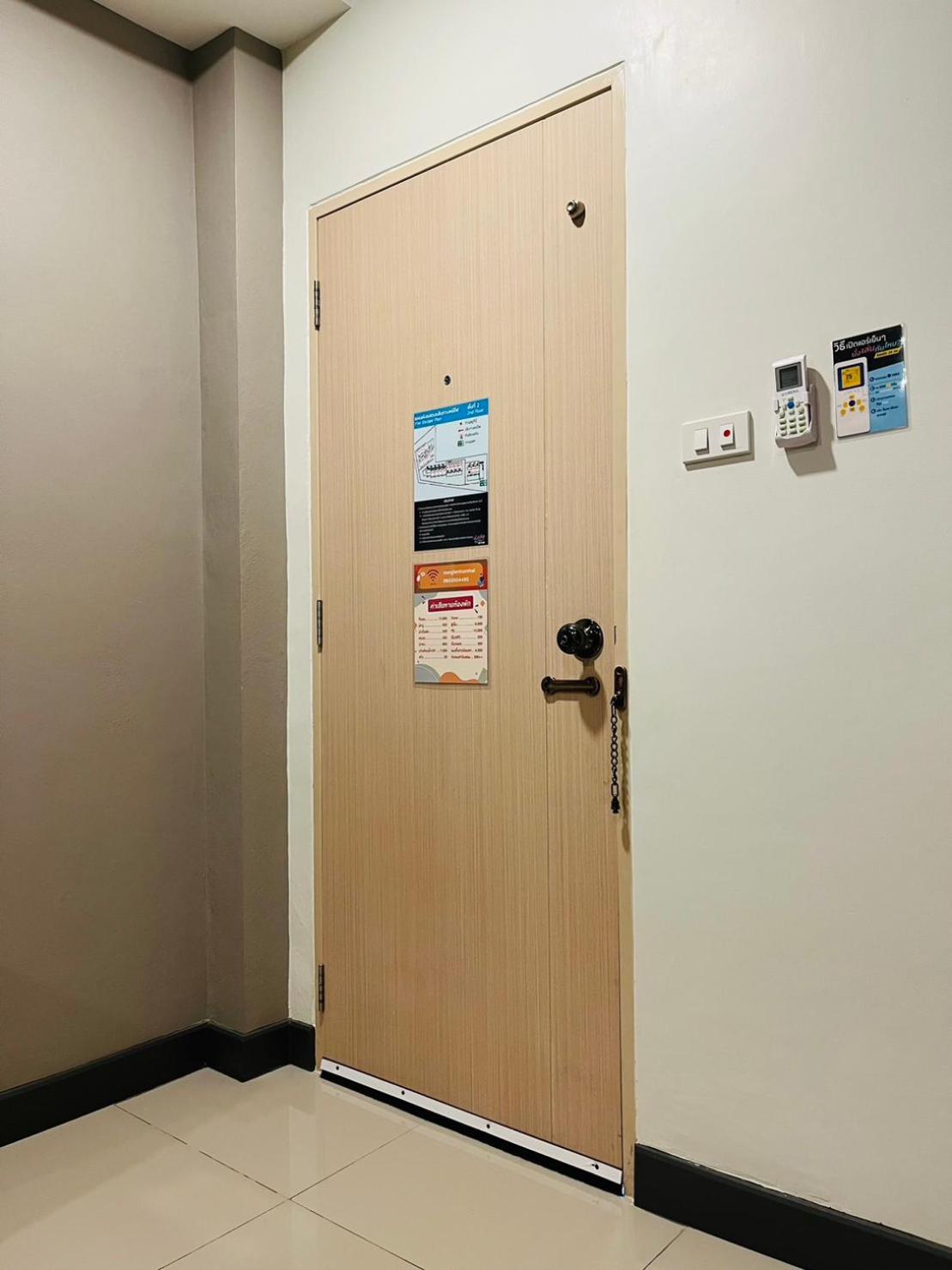 Standard Twin Room - Photo 2