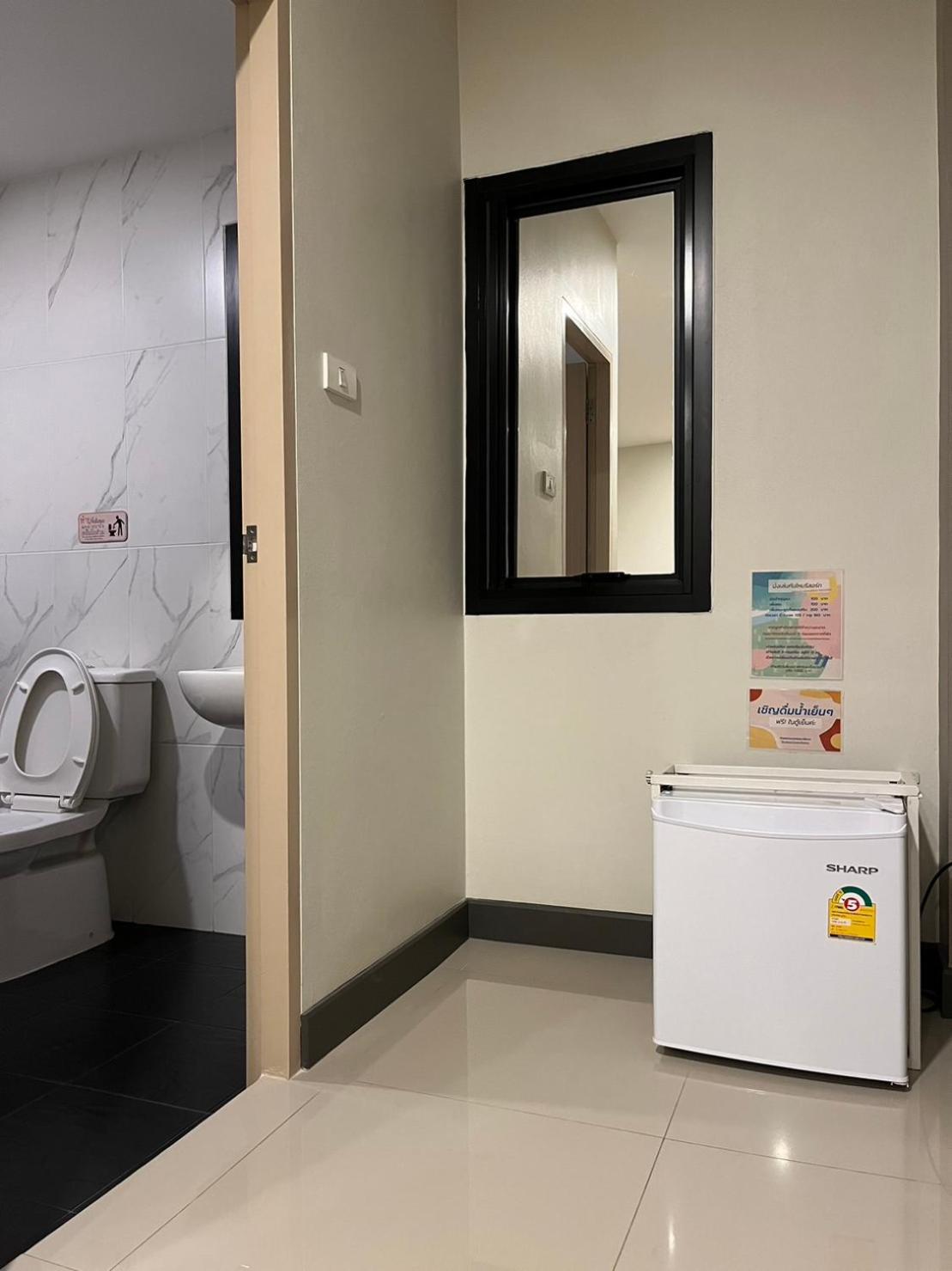 Standard Twin Room - Photo 10