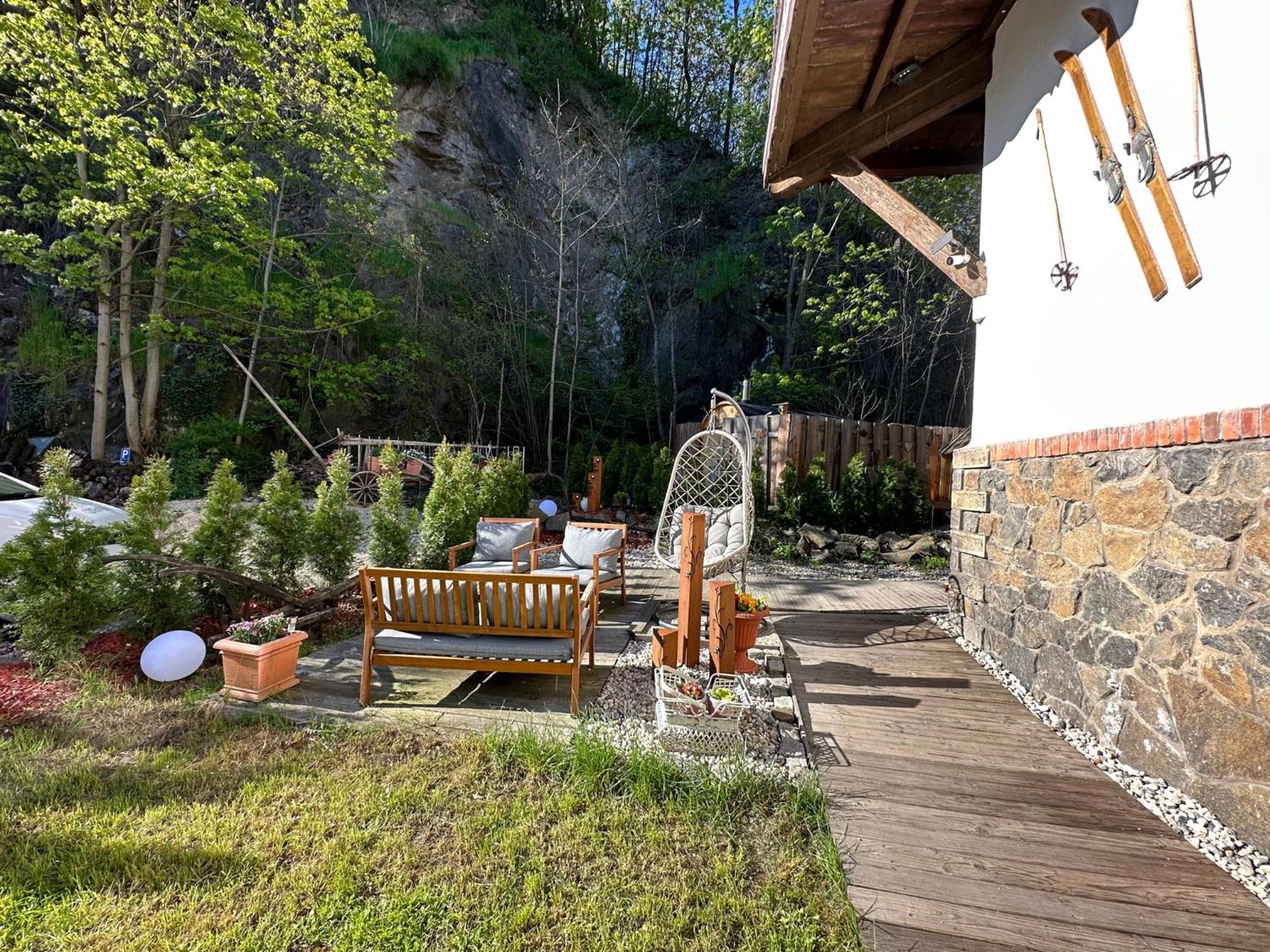 Studio with Balcony - Photo 20