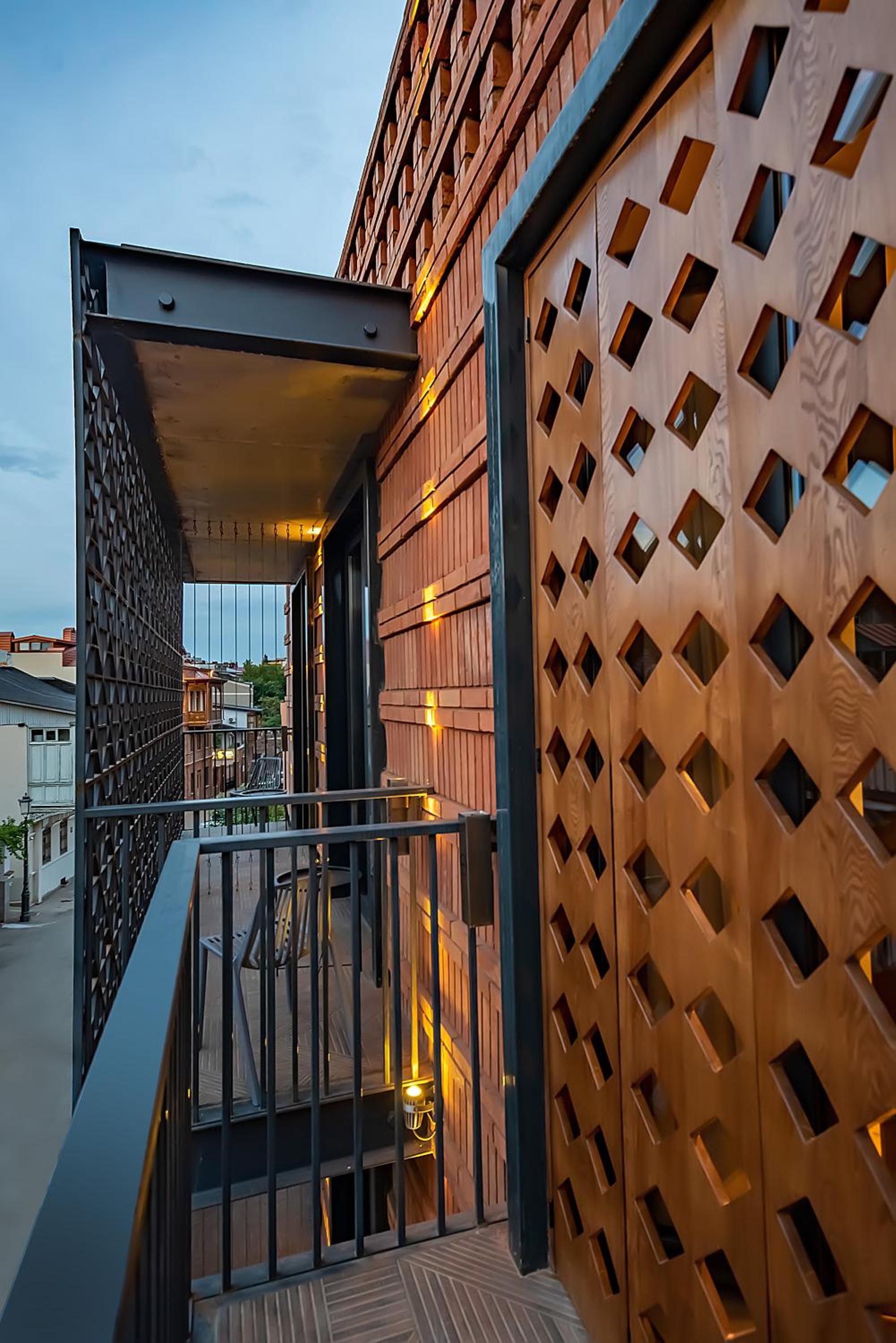 Double or Twin Room with Street View  - Photo 7