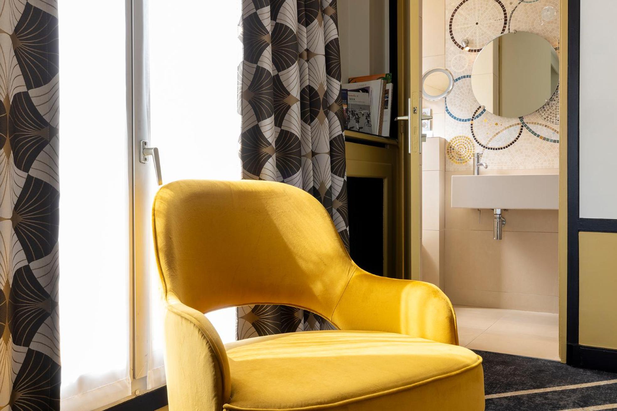 Suite (2 Adults) - Photo 2