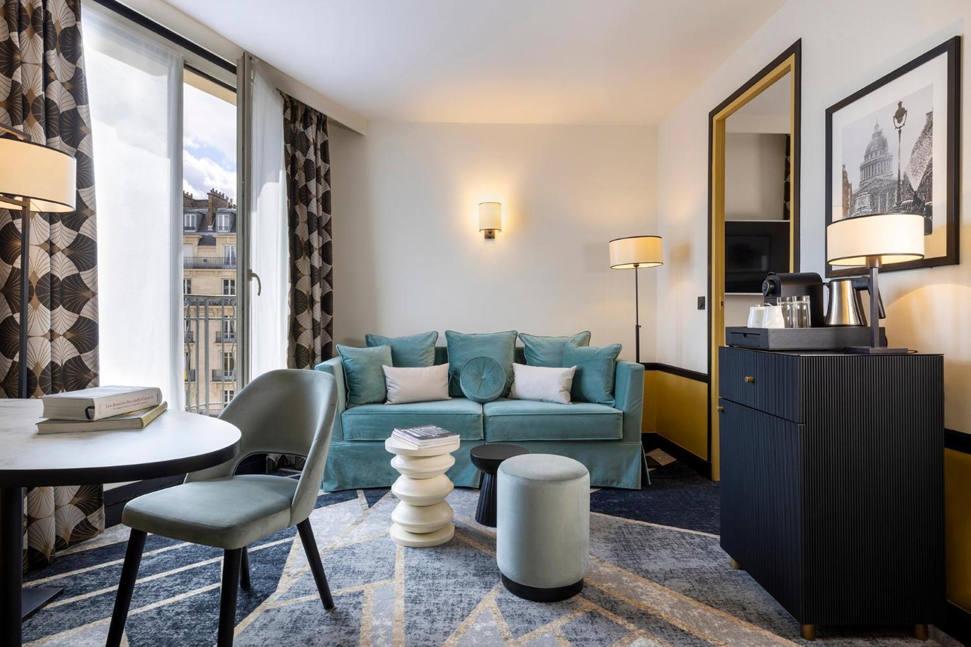 Suite (2 Adults) - Photo 12