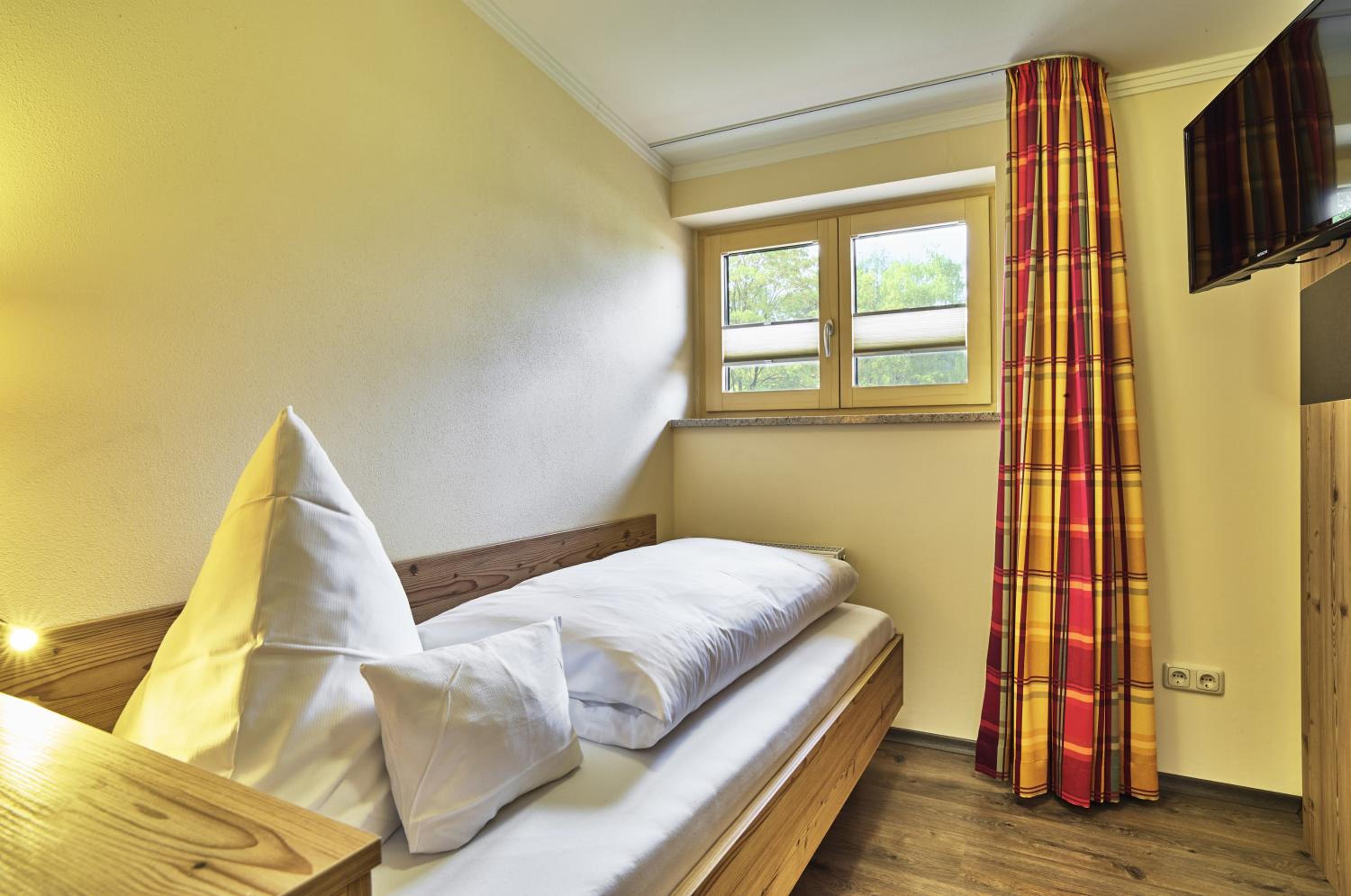 Single Room photo 3