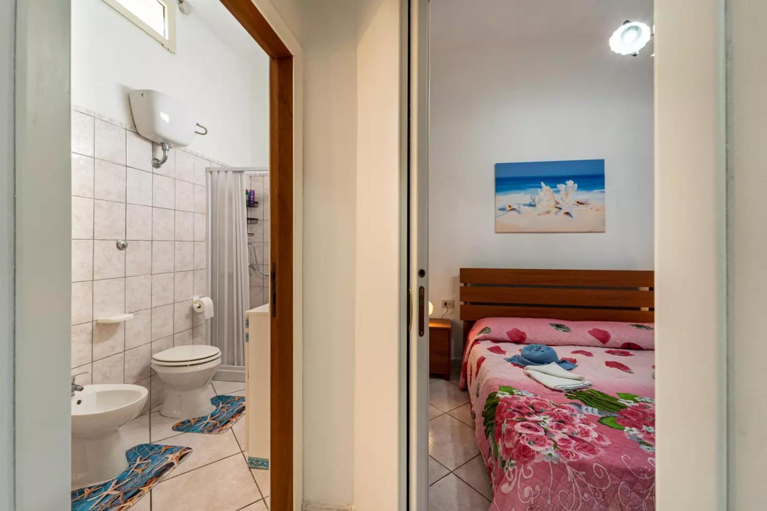 One-Bedroom House photo 3