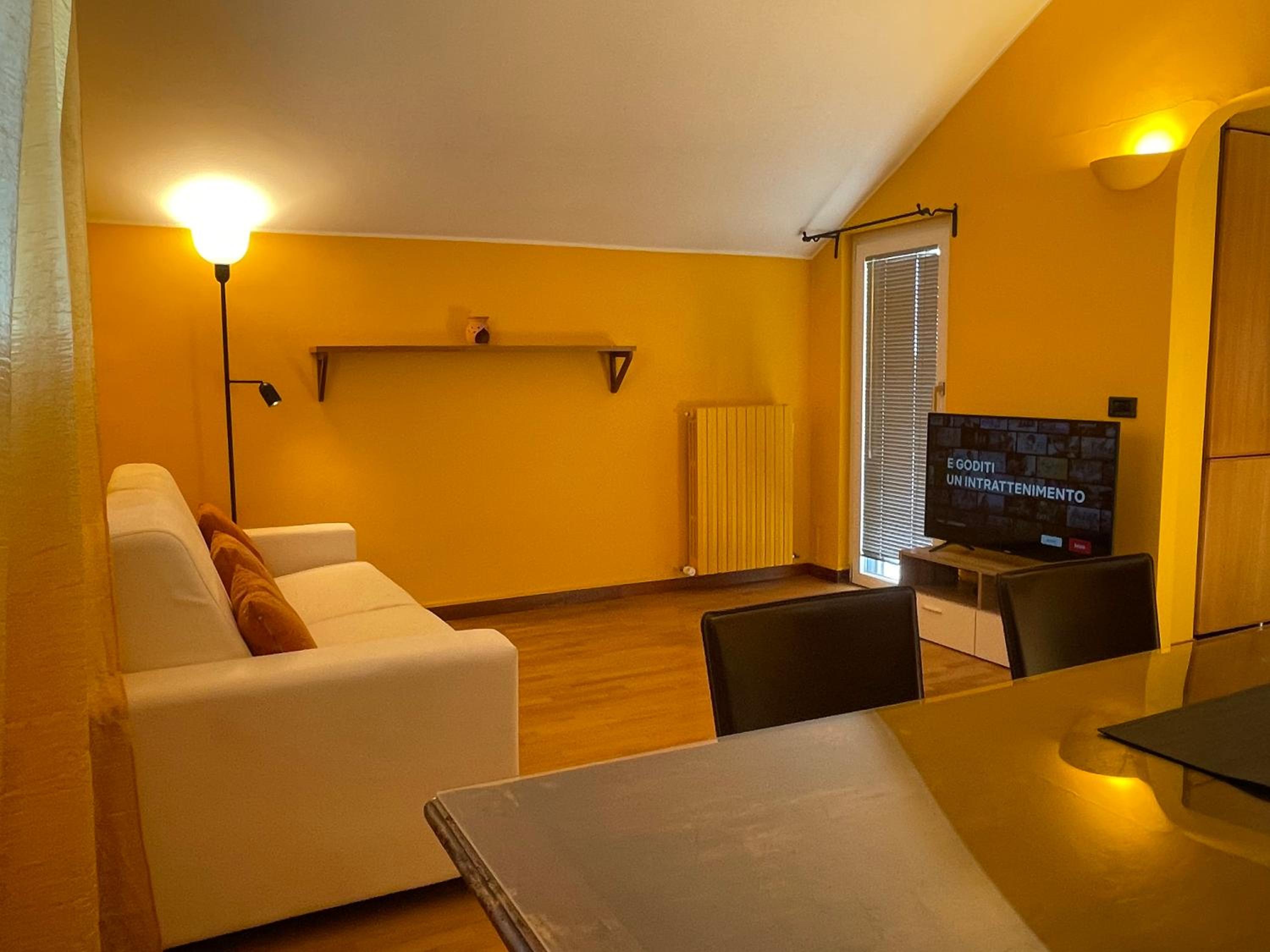 One-Bedroom Apartment photo 2
