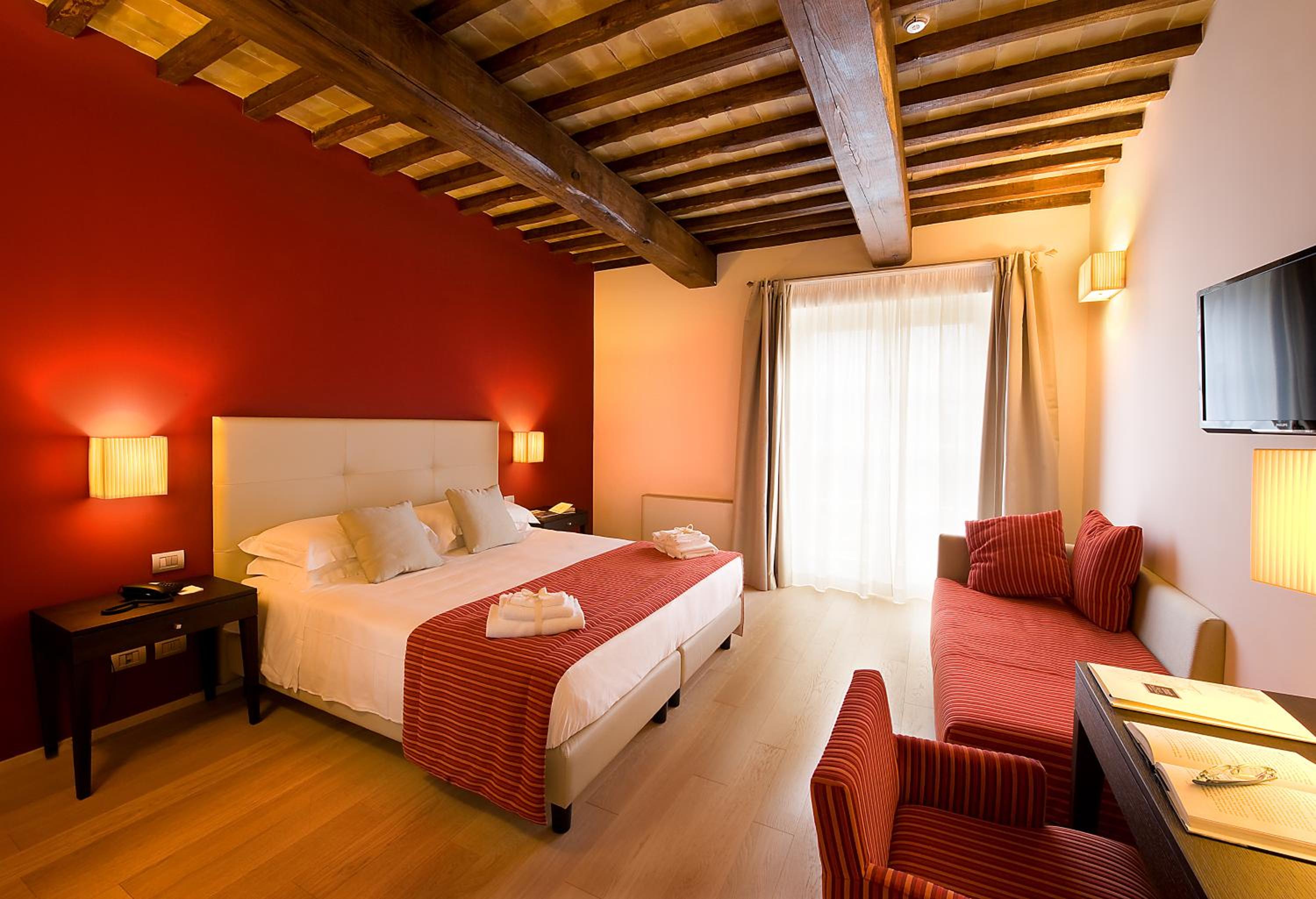 Deluxe Double or Twin Room - Photo 2