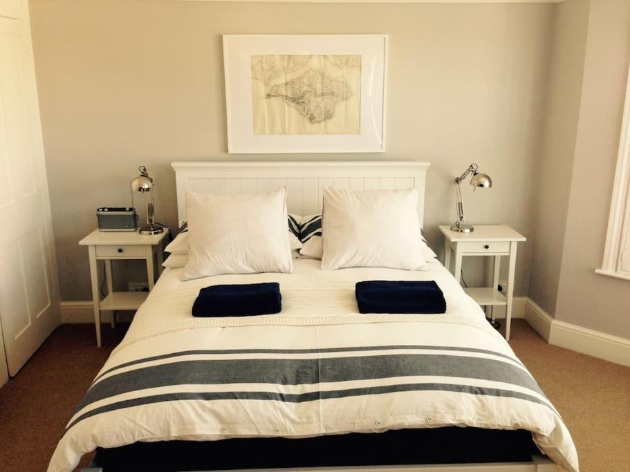 Three-Bedroom House photo 1