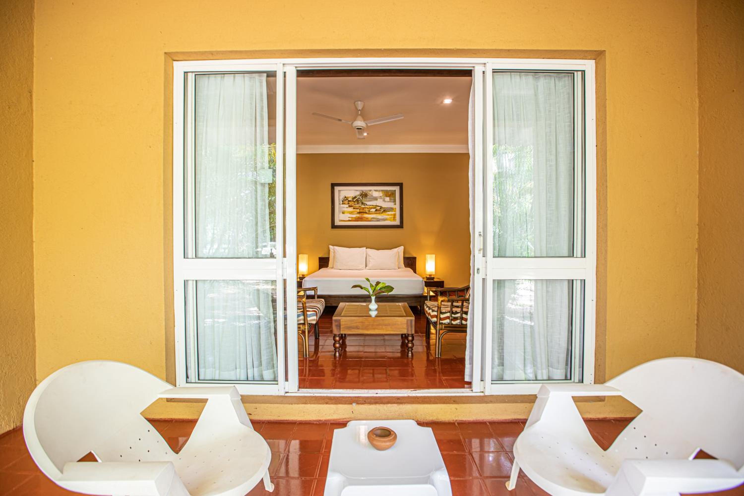 Deluxe Double Room - Photo 8