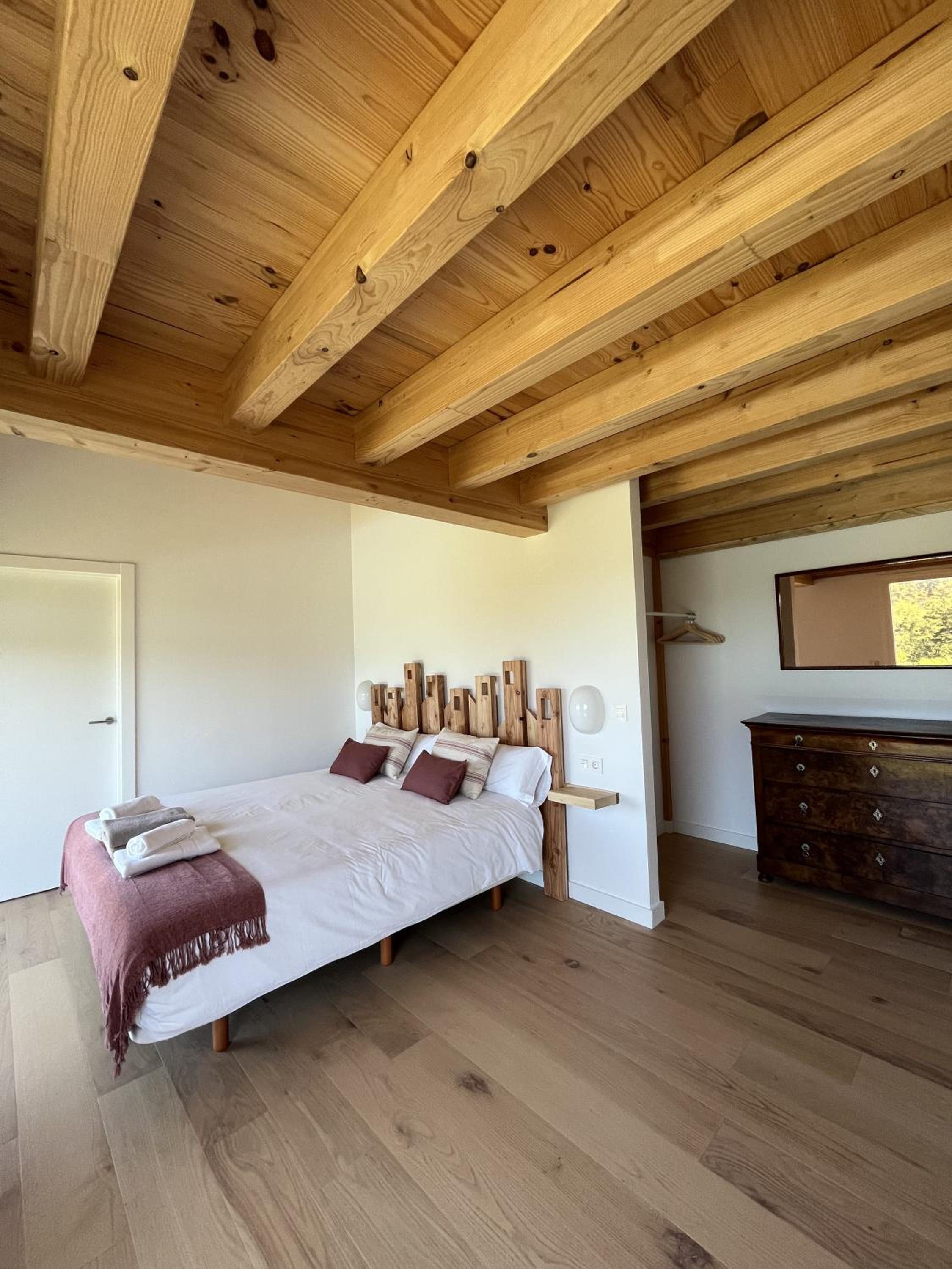 Three-Bedroom Apartment - Photo 9