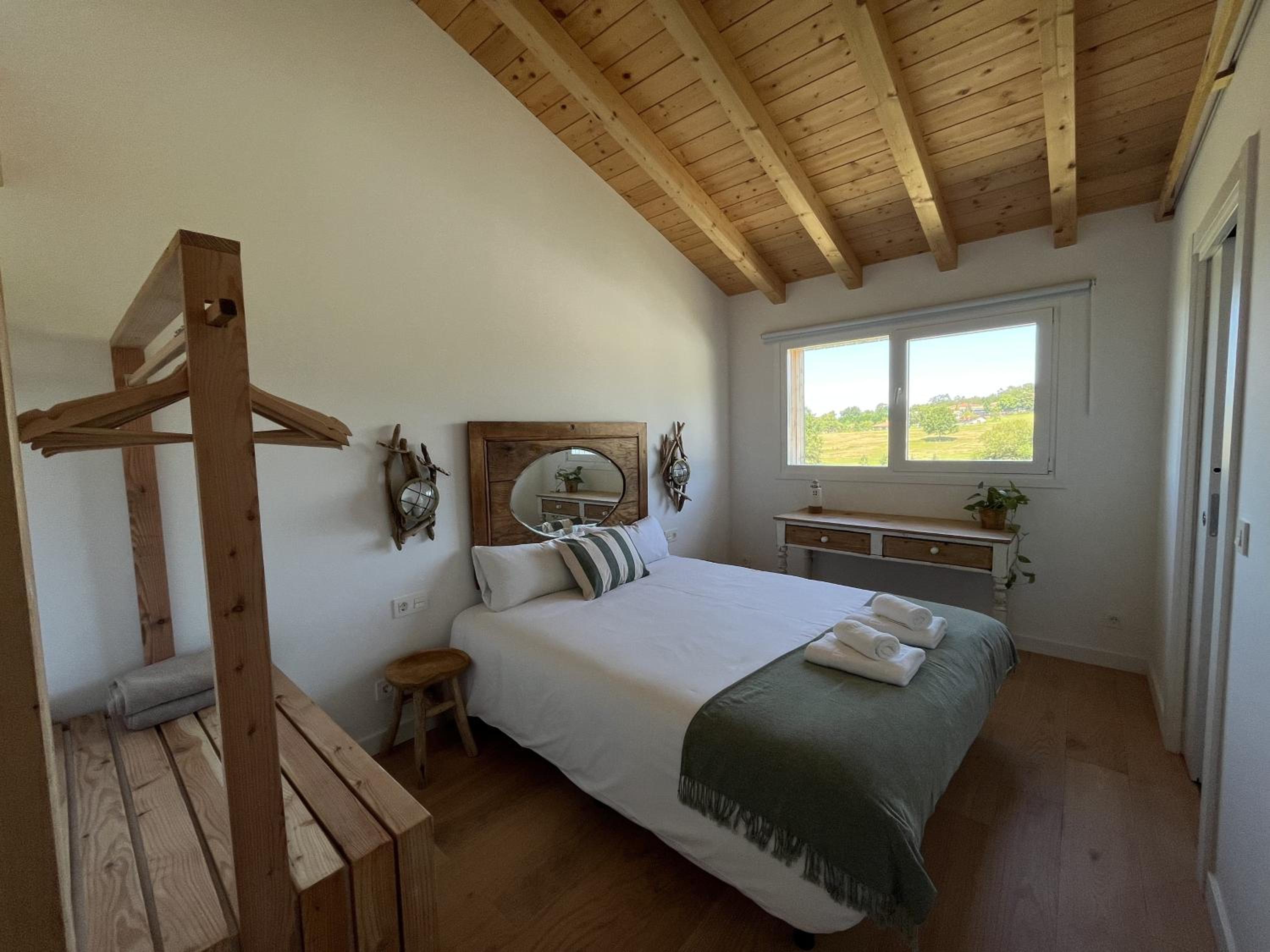 Three-Bedroom Apartment - Photo 3