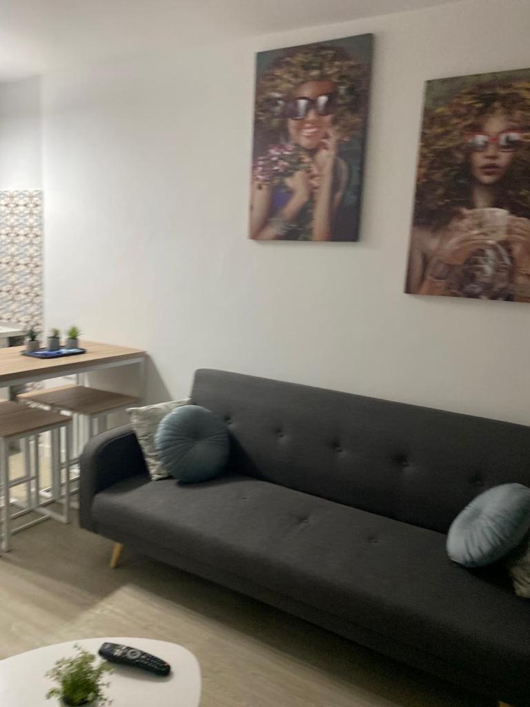 One-Bedroom Apartment photo 2