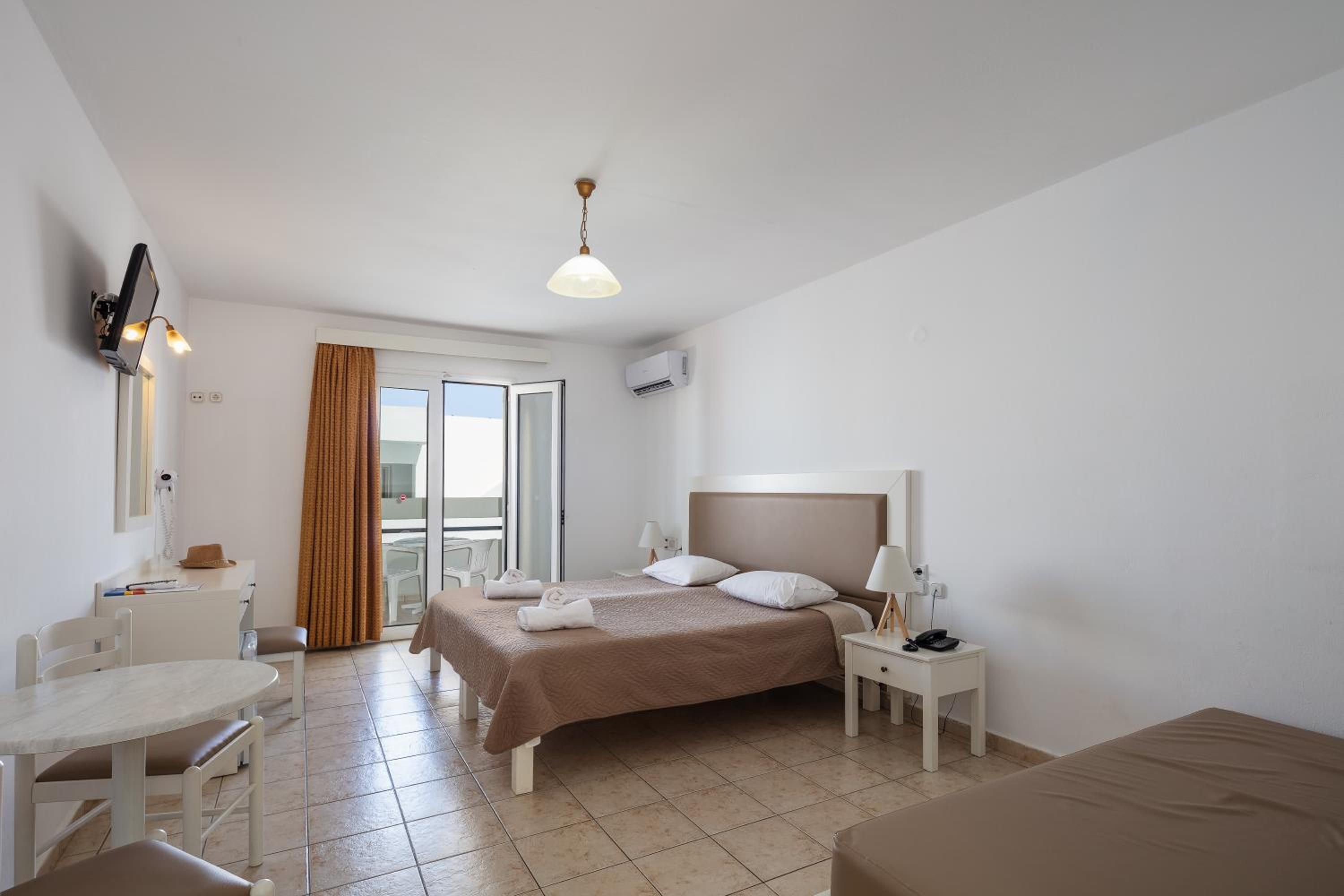 Triple Room with Garden View