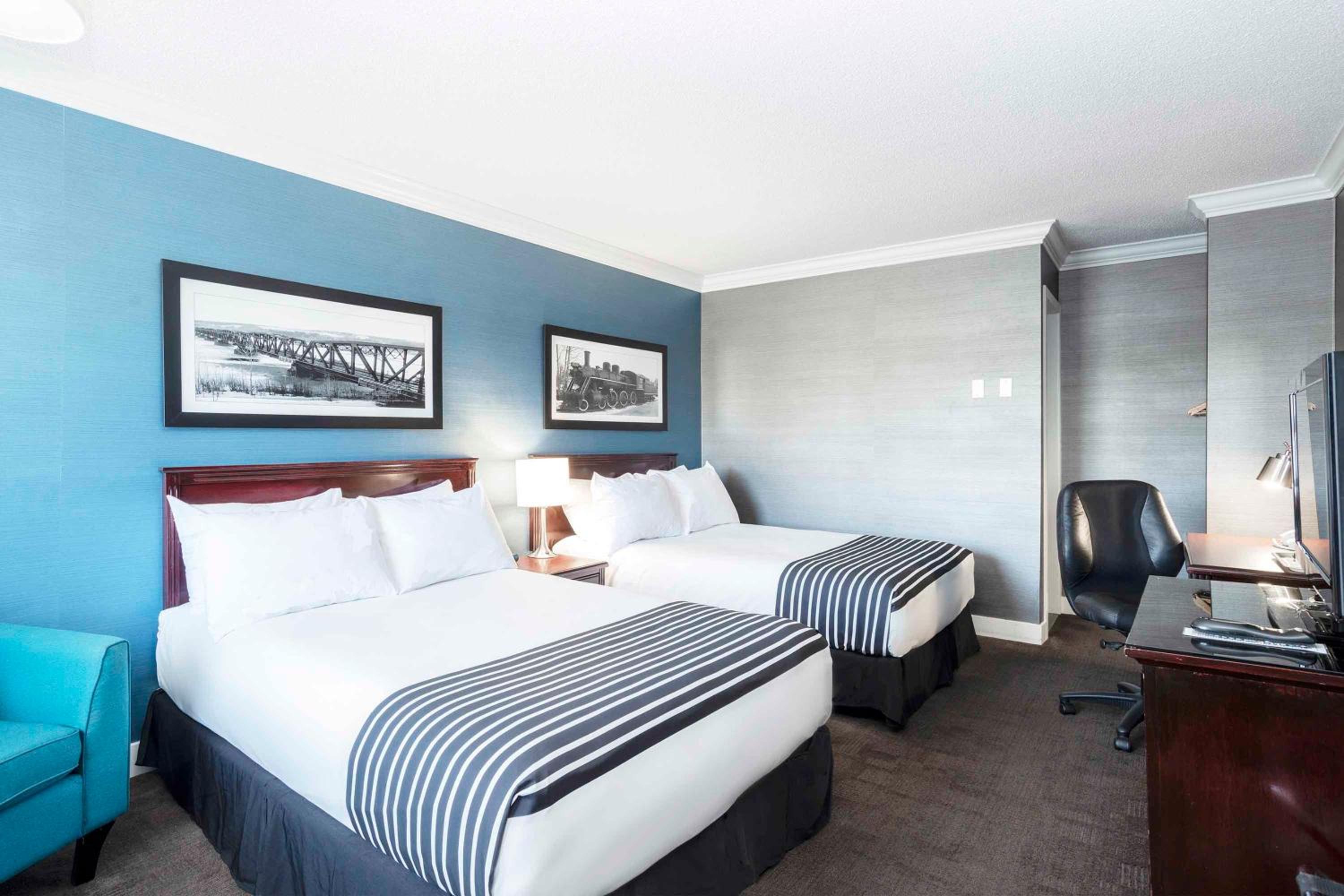 Standard Room, 2 Double Beds - Photo 1