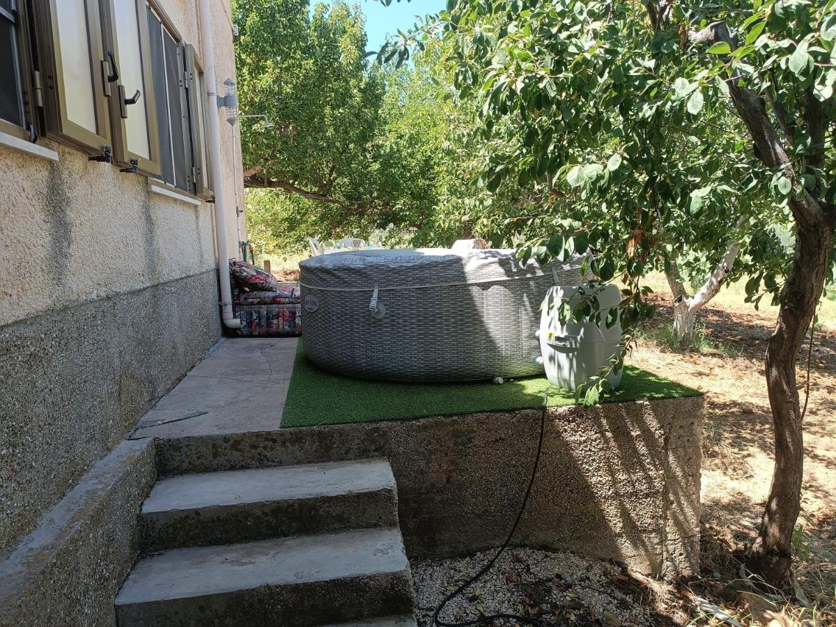 Studio Apartment - Split Level