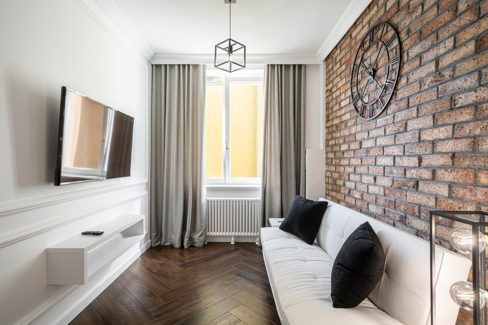 One-Bedroom Apartment - Rynek 14