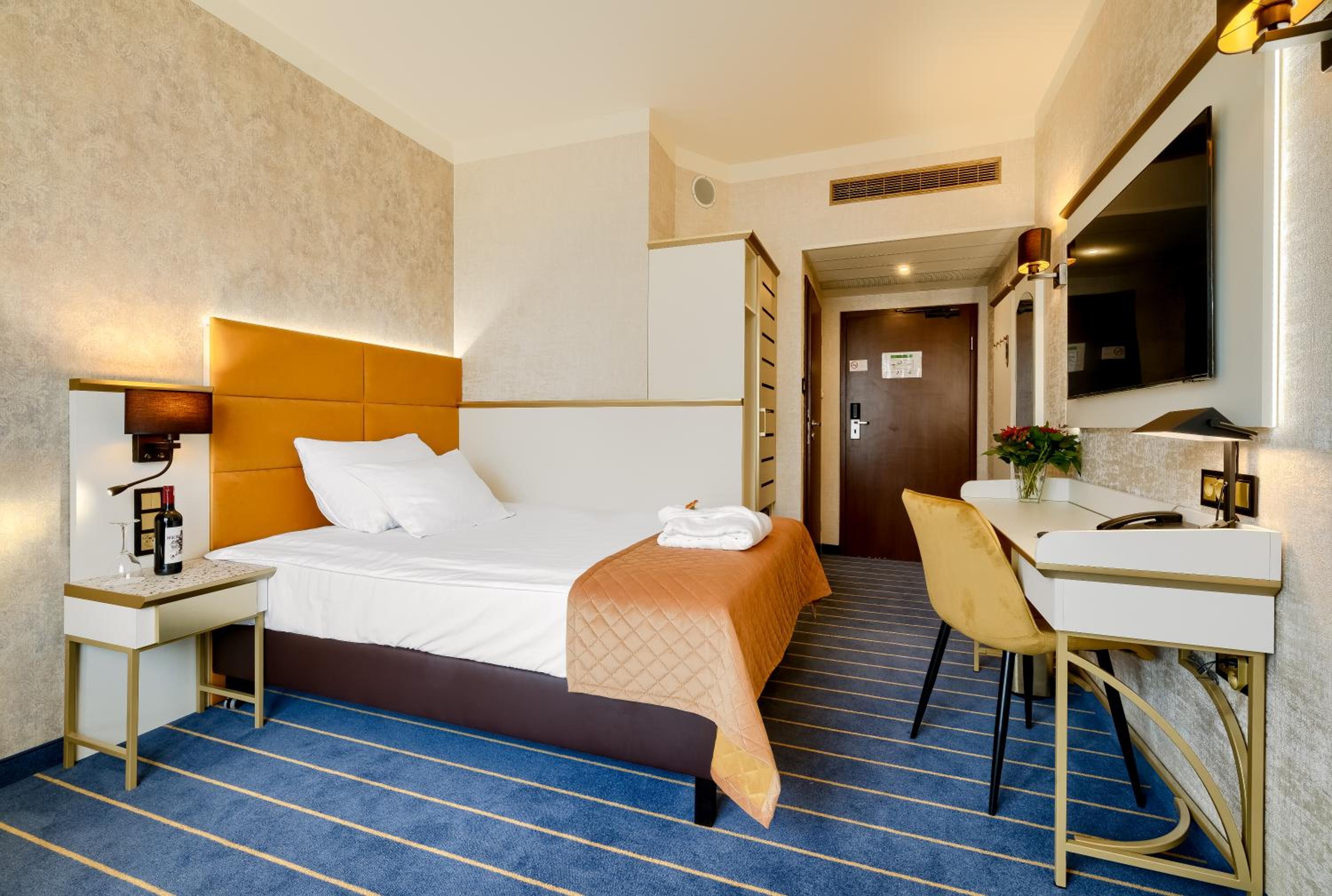 Executive Single Room (with double bed) photo 3