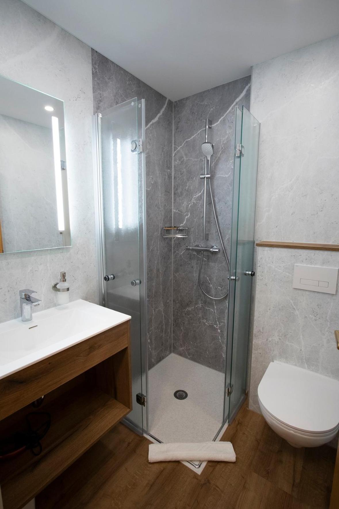 Deluxe Triple Room photo 3