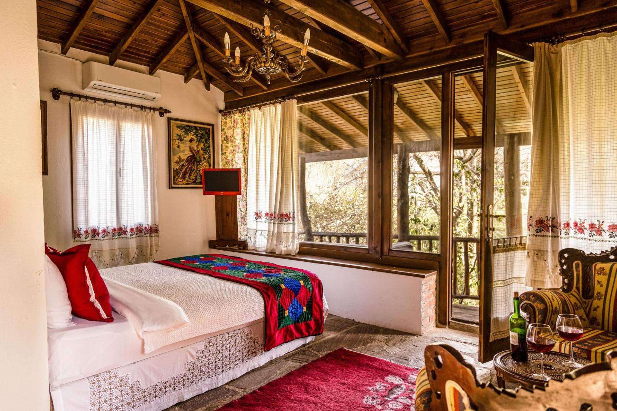 Double Room with Balcony - Photo 1