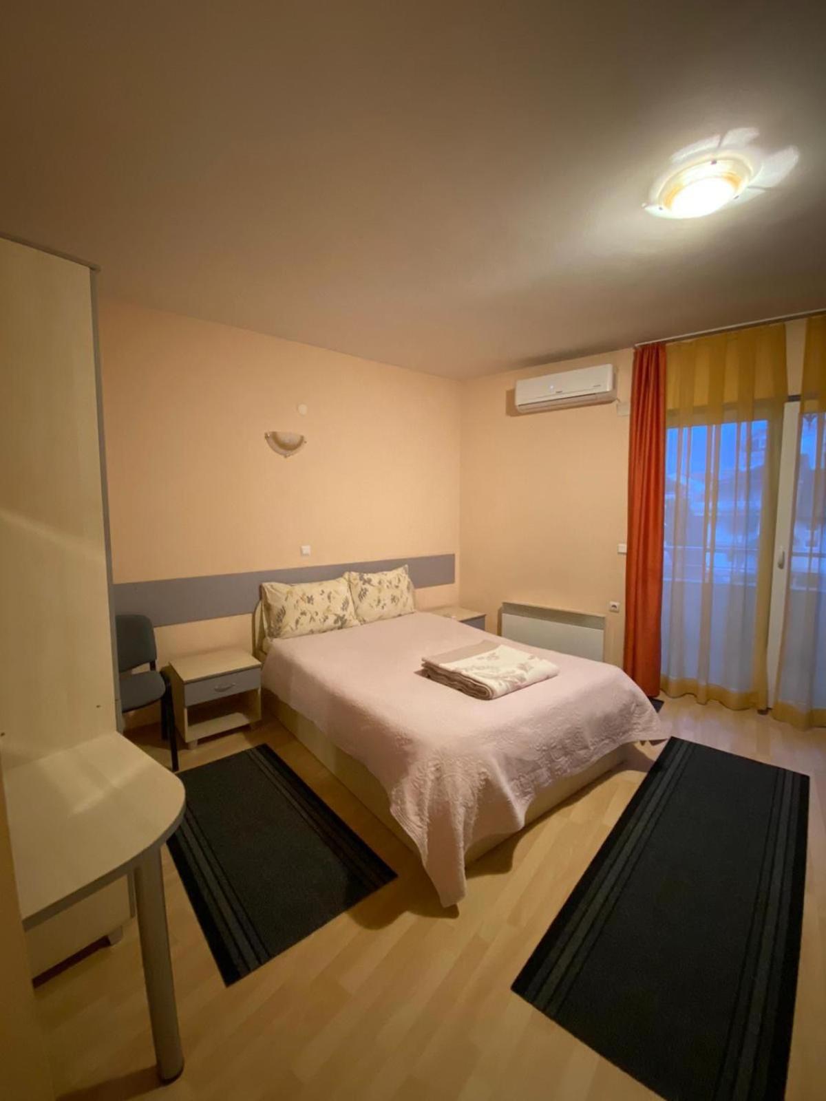 Double Room With Private Bathroom photo 1
