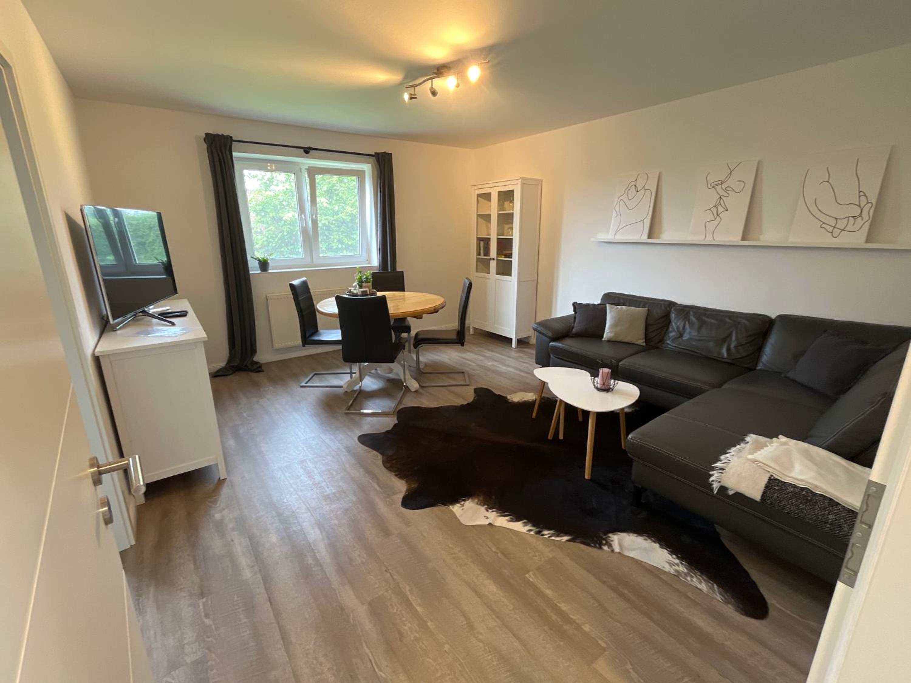 One-Bedroom Apartment photo 1