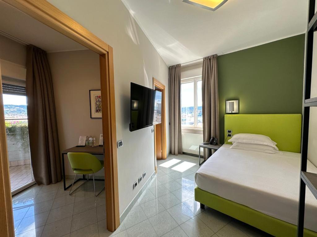 Superior Queen Room - Photo 1