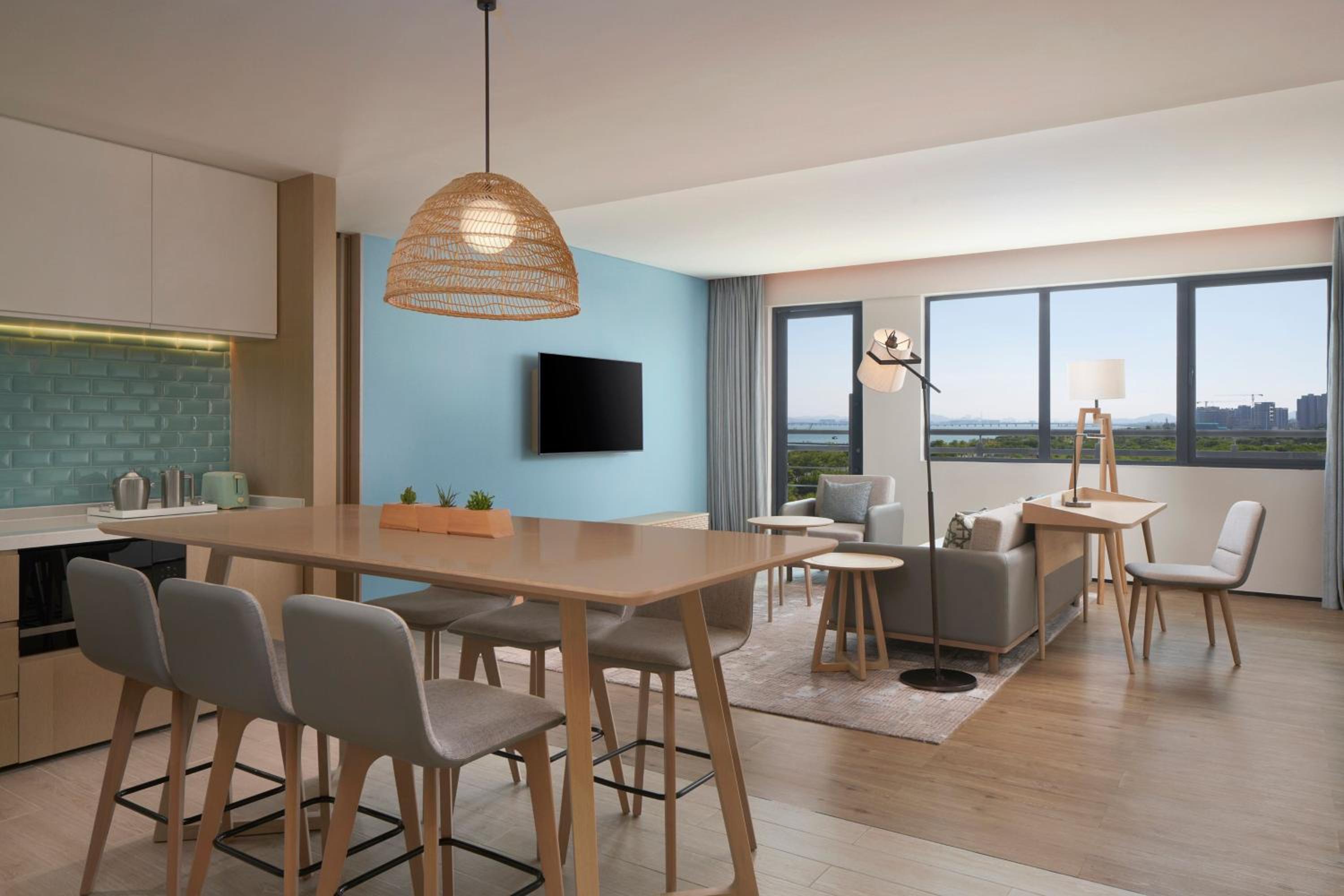 2-bedroom Family Apartment,   Bedroom 1: 2 Double, Bedroom 2: 1 King, Ocean View, Balcony - Photo 4