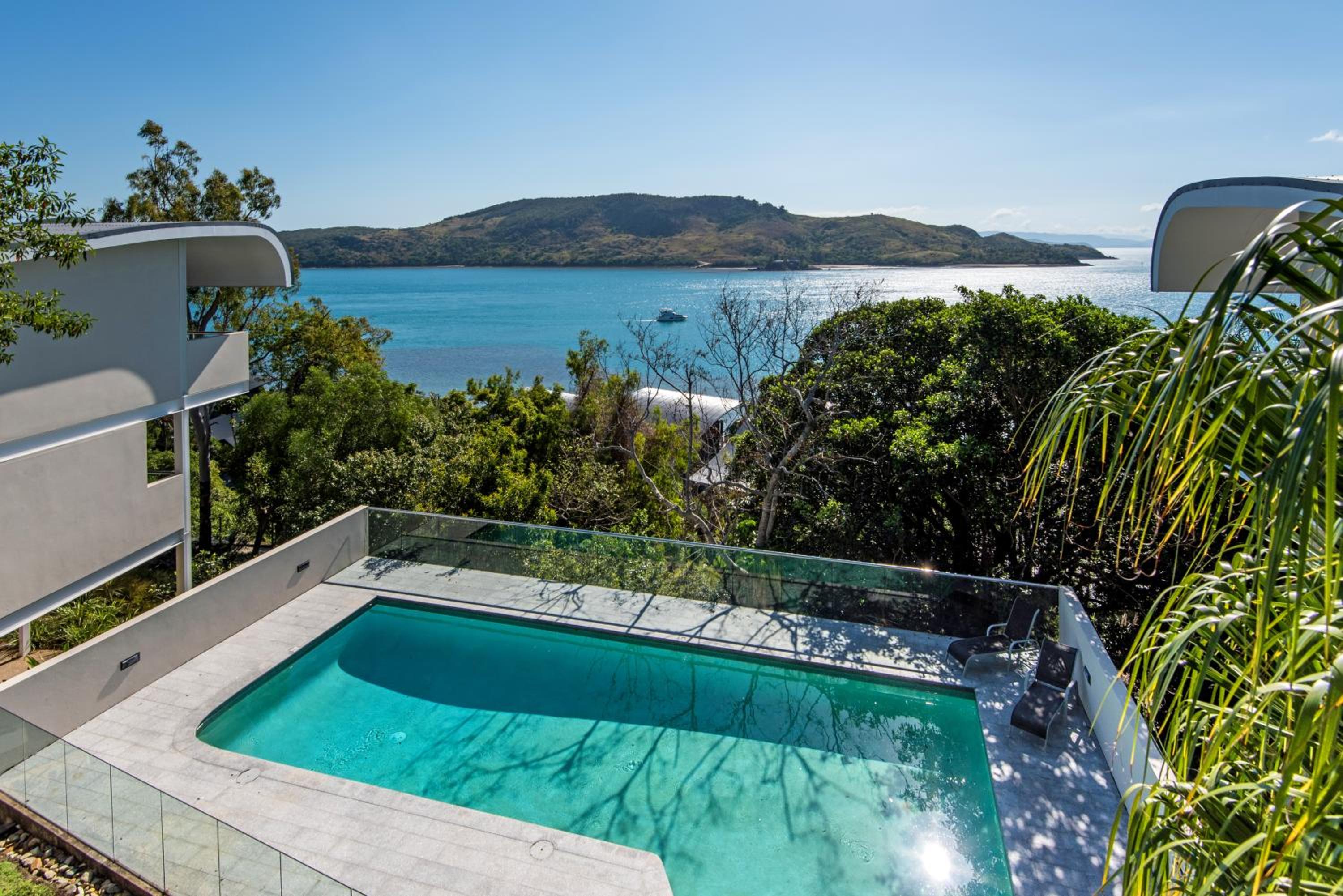 Villa photo 2