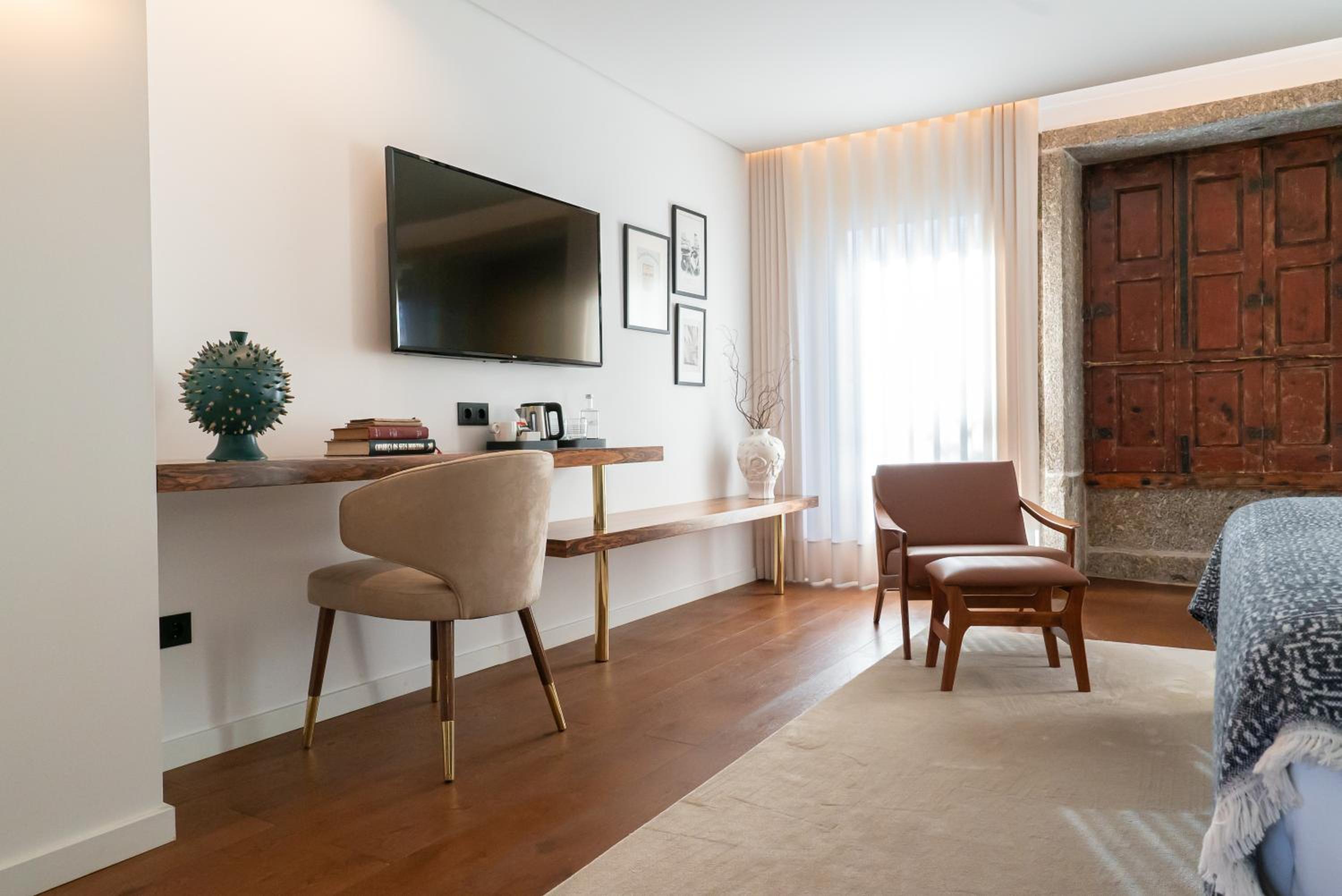 Large Double or Twin Room - Photo 8