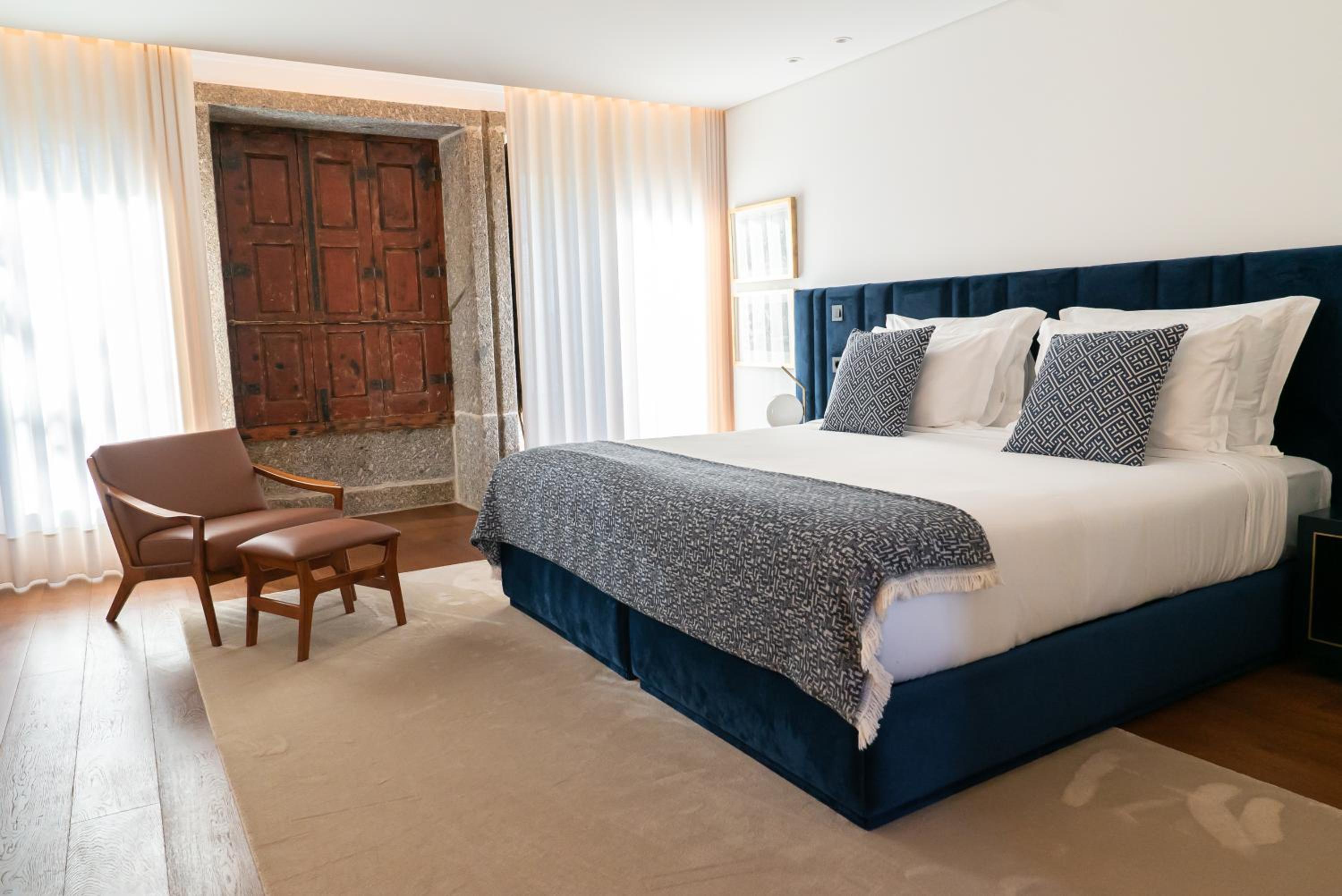 Large Double or Twin Room - Photo 2
