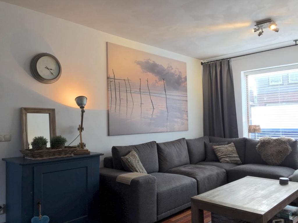 Three-Bedroom Vacation Home  photo 3