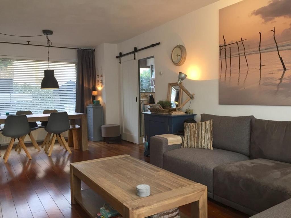 Three-Bedroom Vacation Home  photo 1