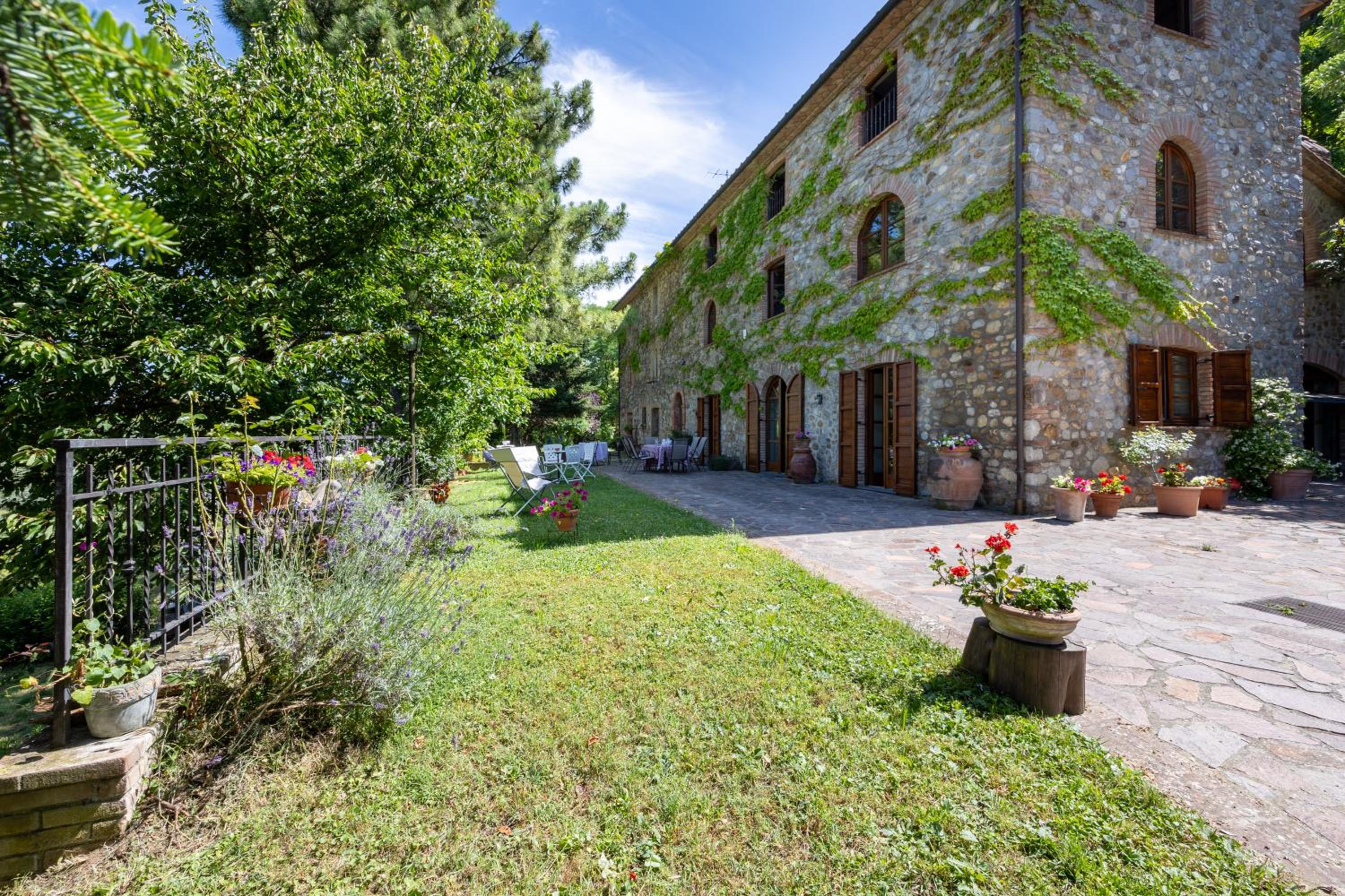 Villa photo 2