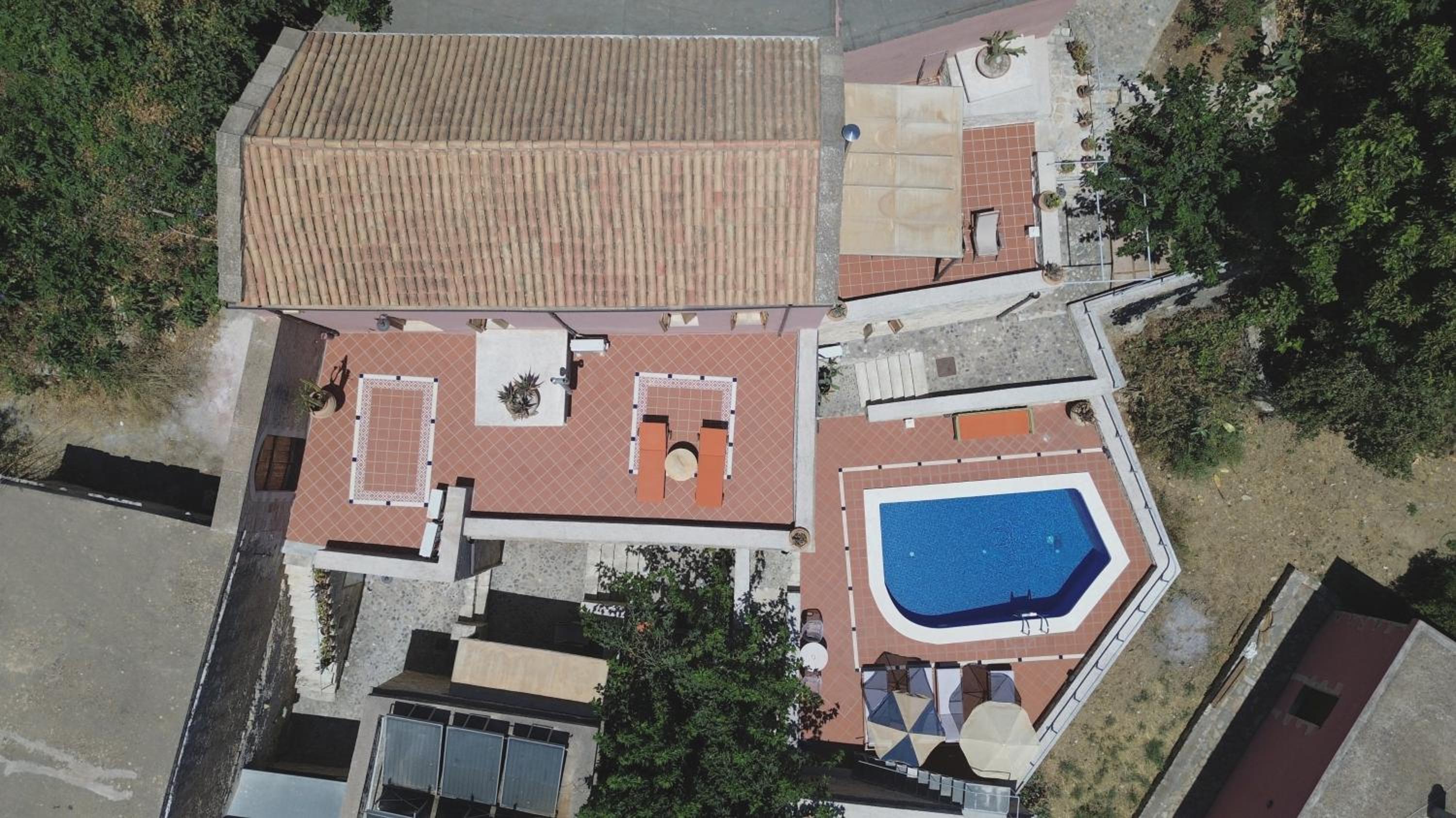 Four-Bedroom Villa with Private Pool photo 3