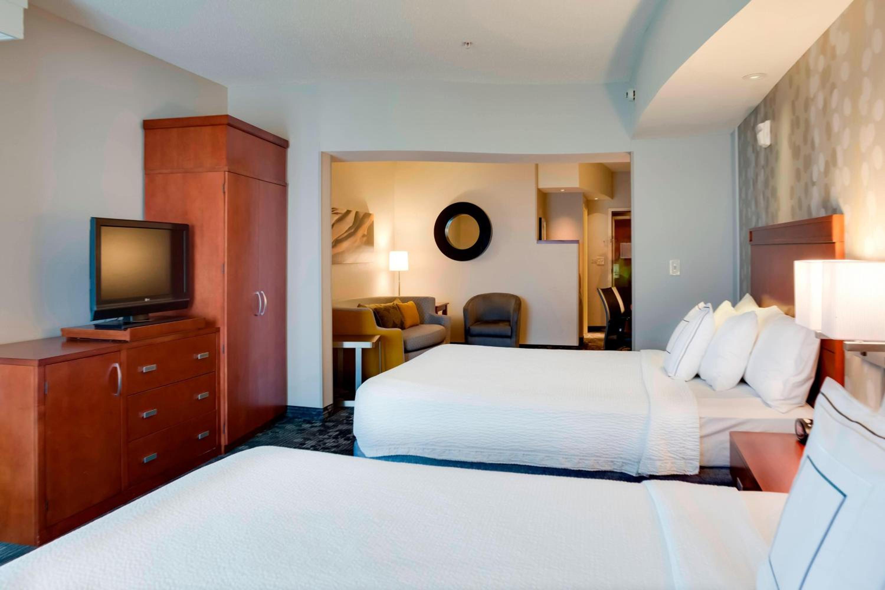 Queen Suite - Photo 4