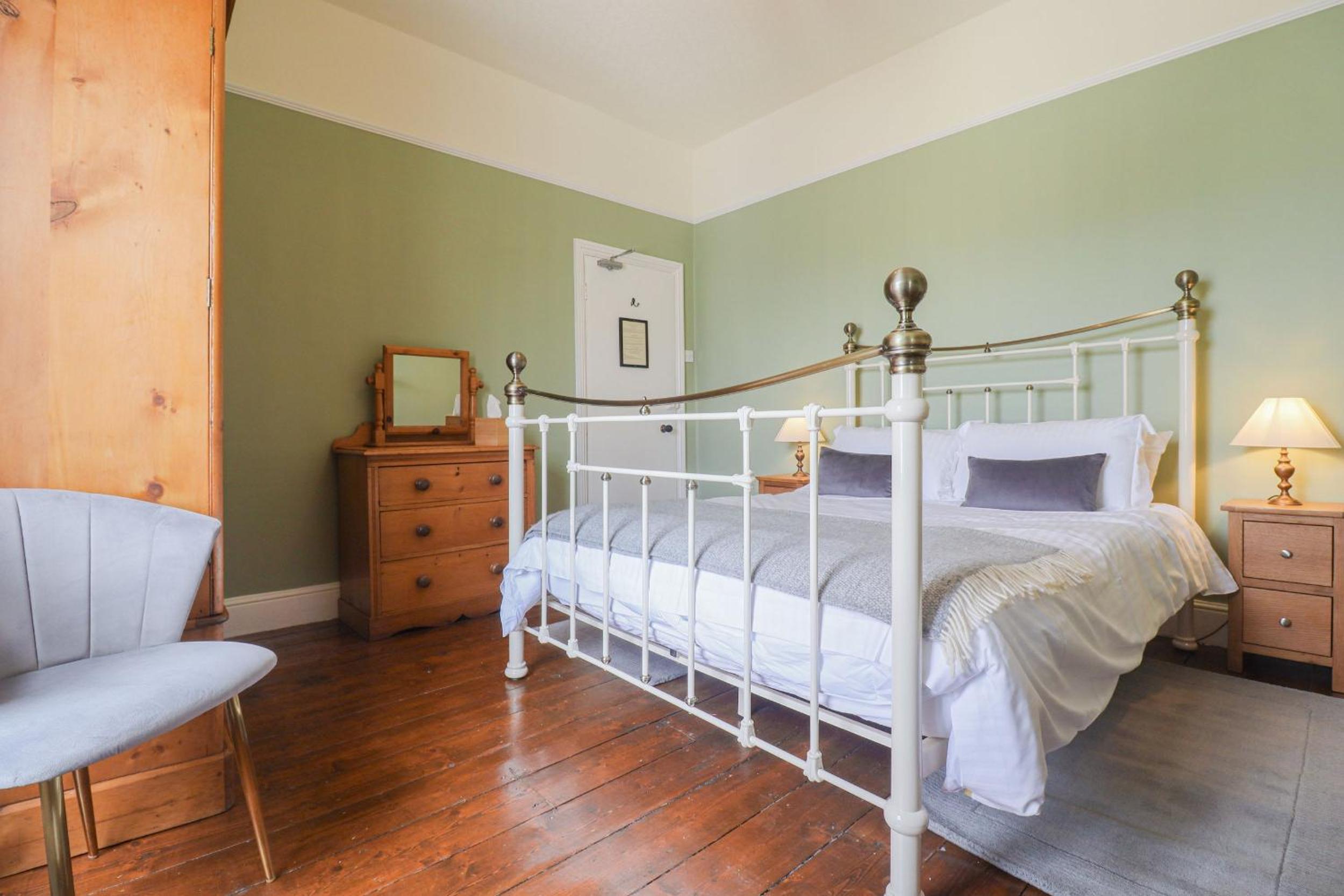 Double Room with Private External Bathroom photo 3