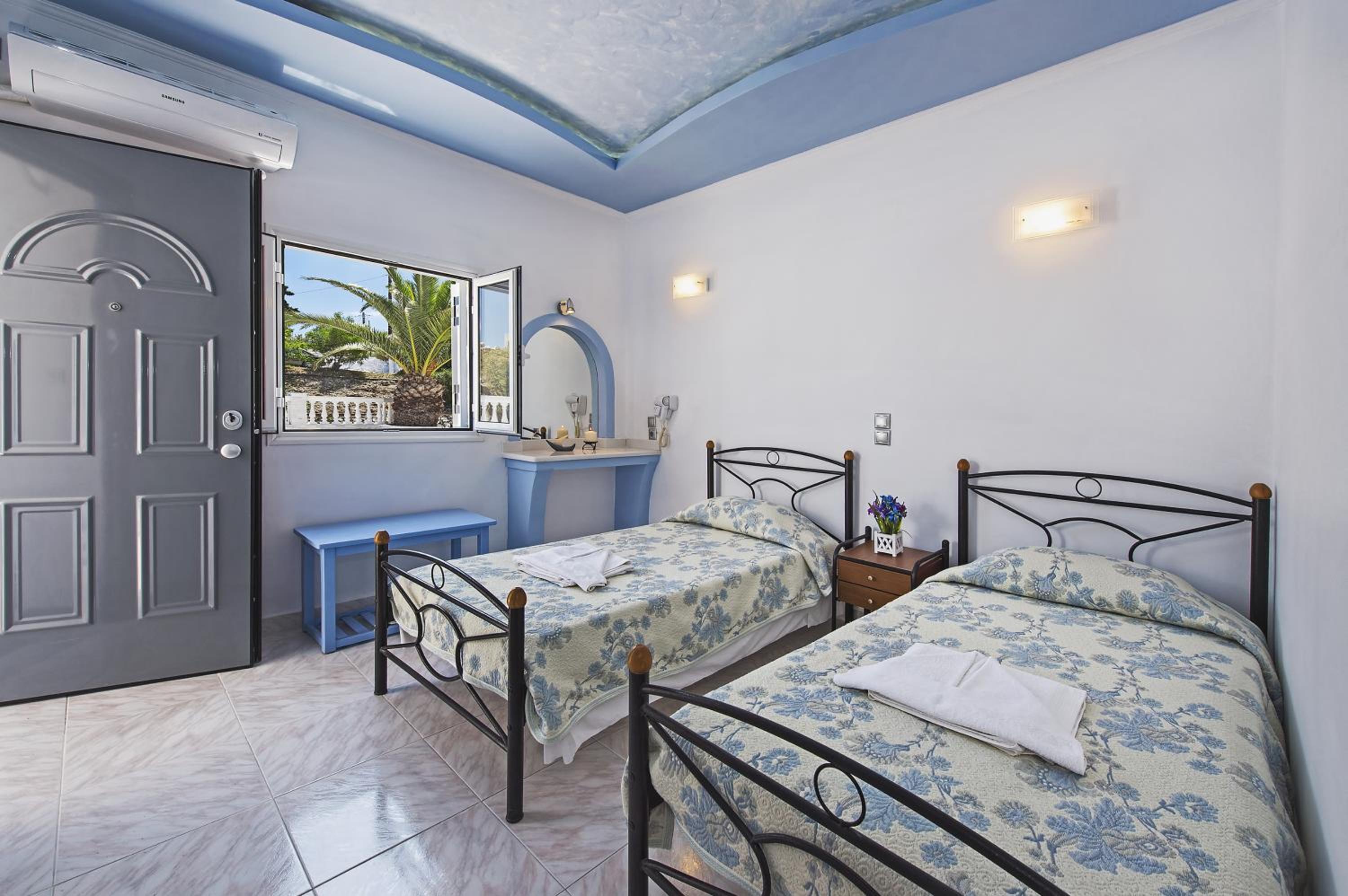 Twin Room with Pool View