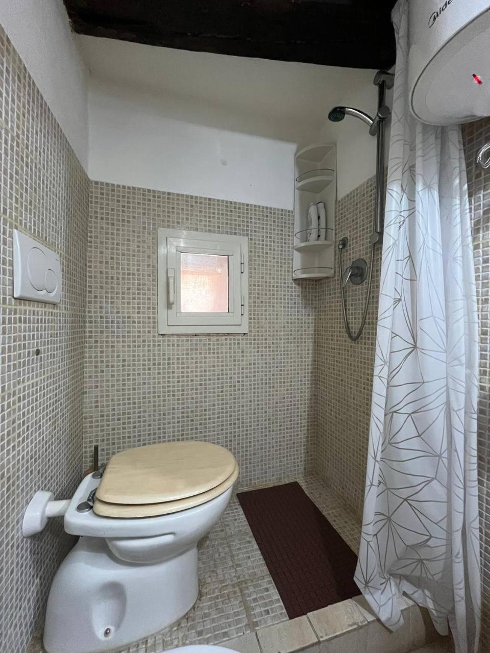 One-Bedroom House photo 3