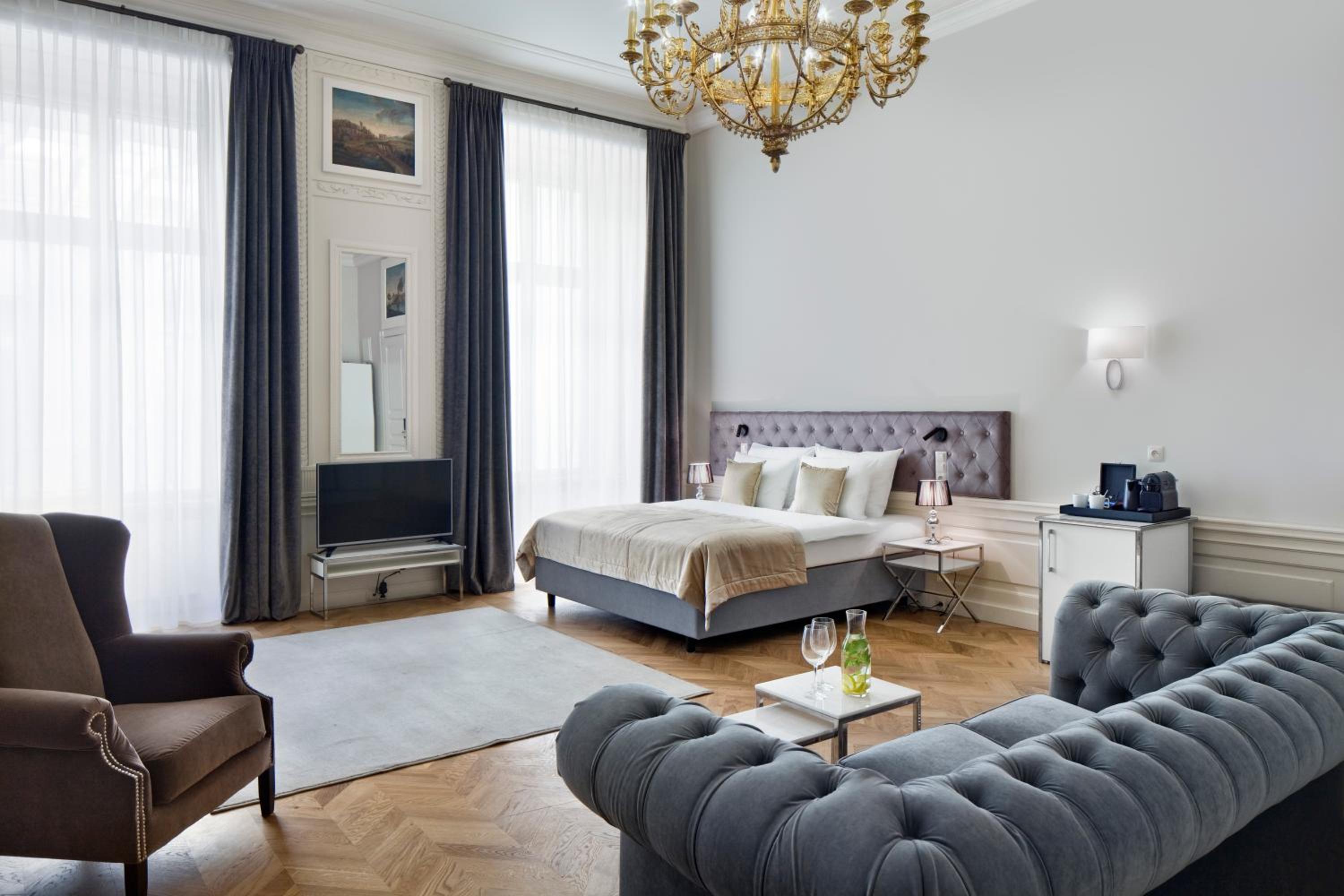 Historical Junior Suite