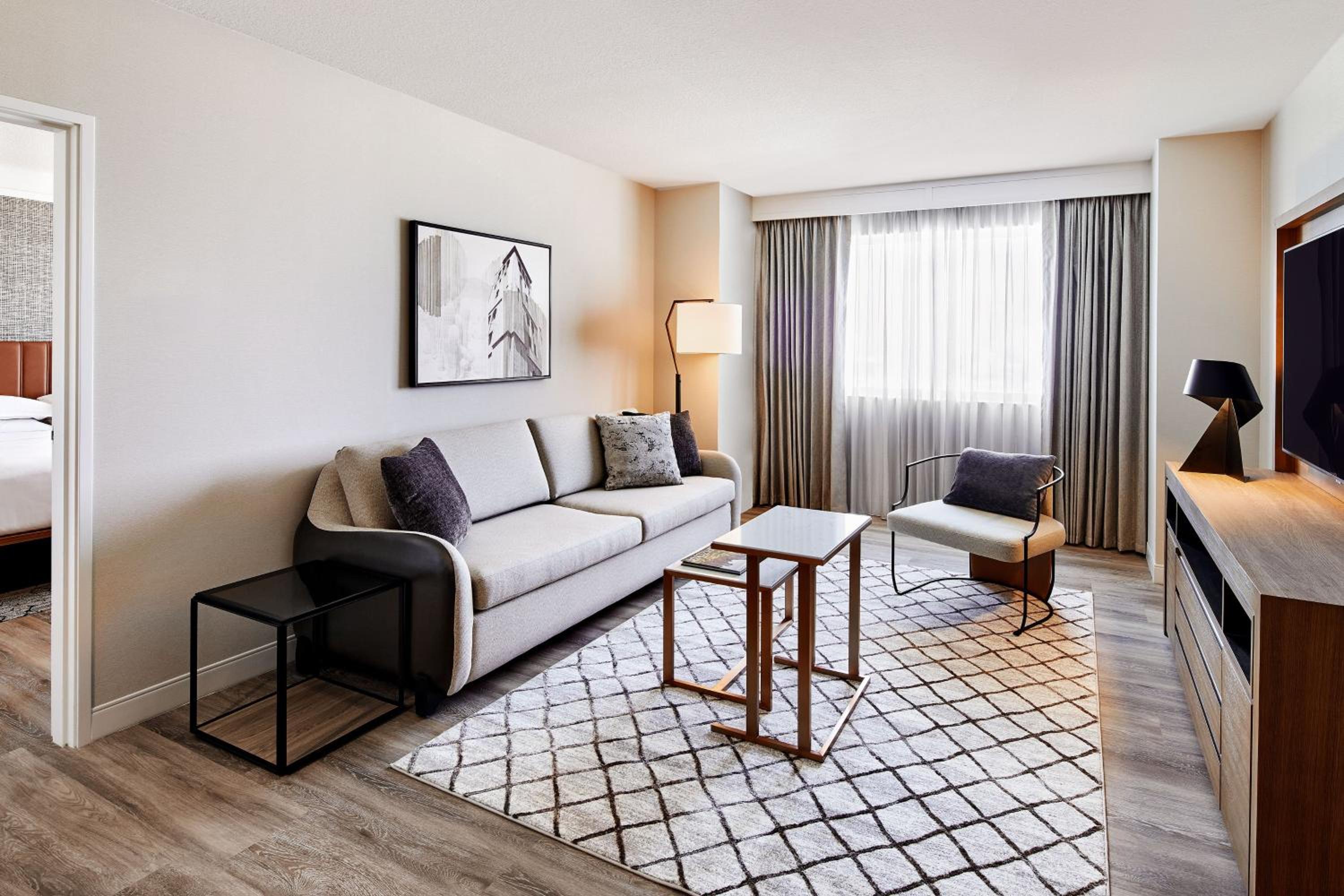 One-Bedroom Executive King Suite - Photo 2