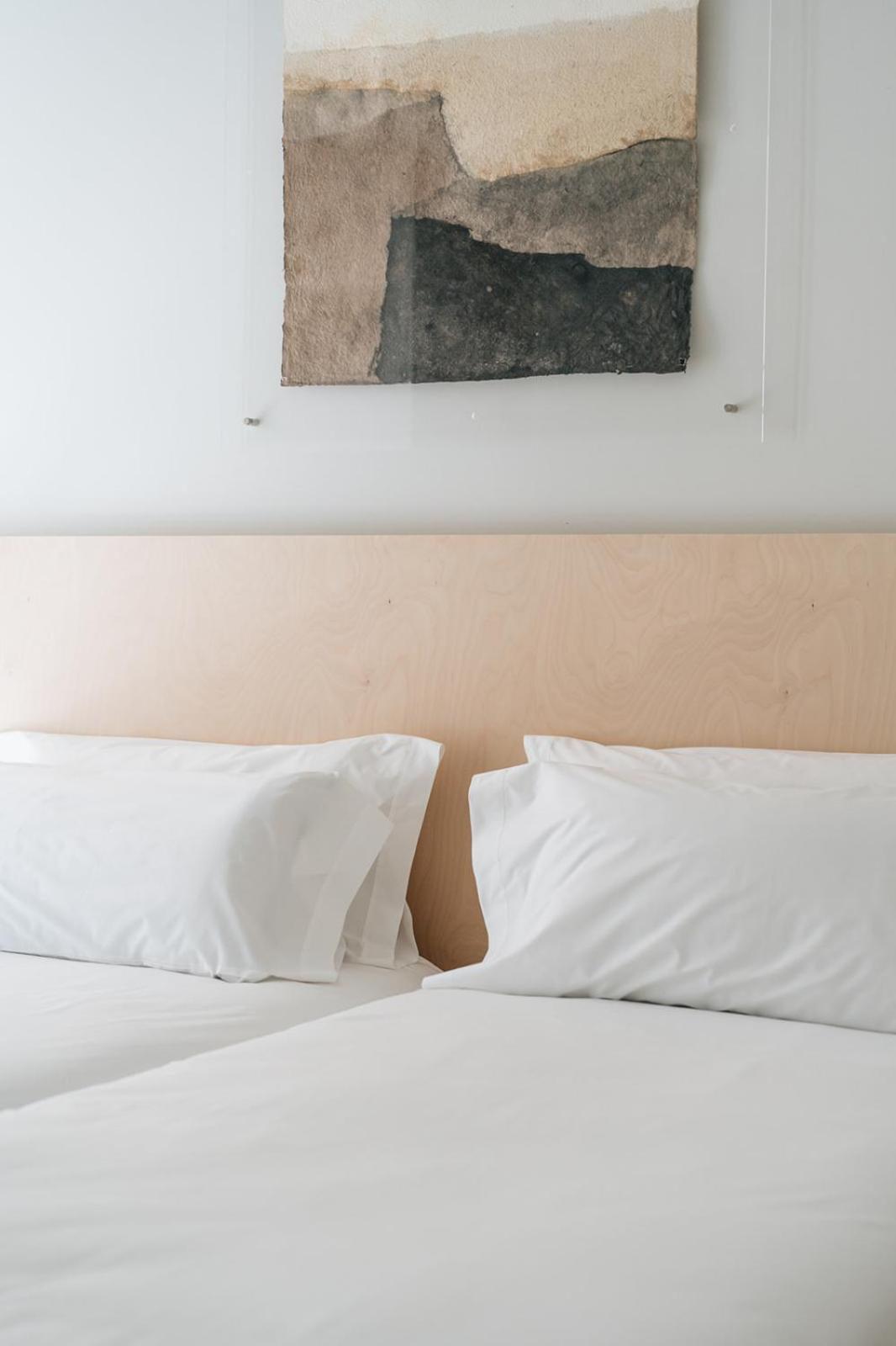 Double or Twin Room - Photo 10