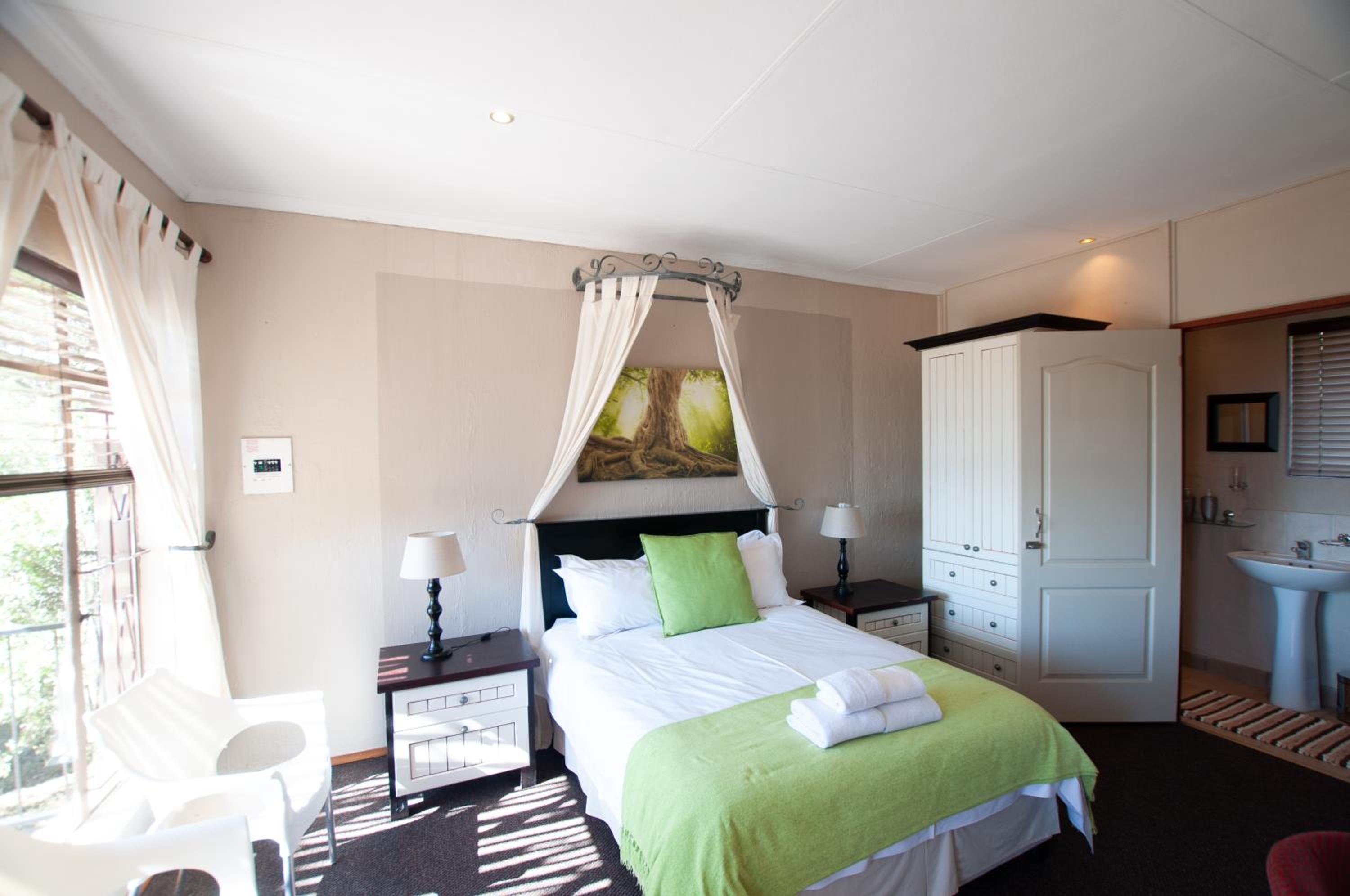 Twin/Double Room photo 1