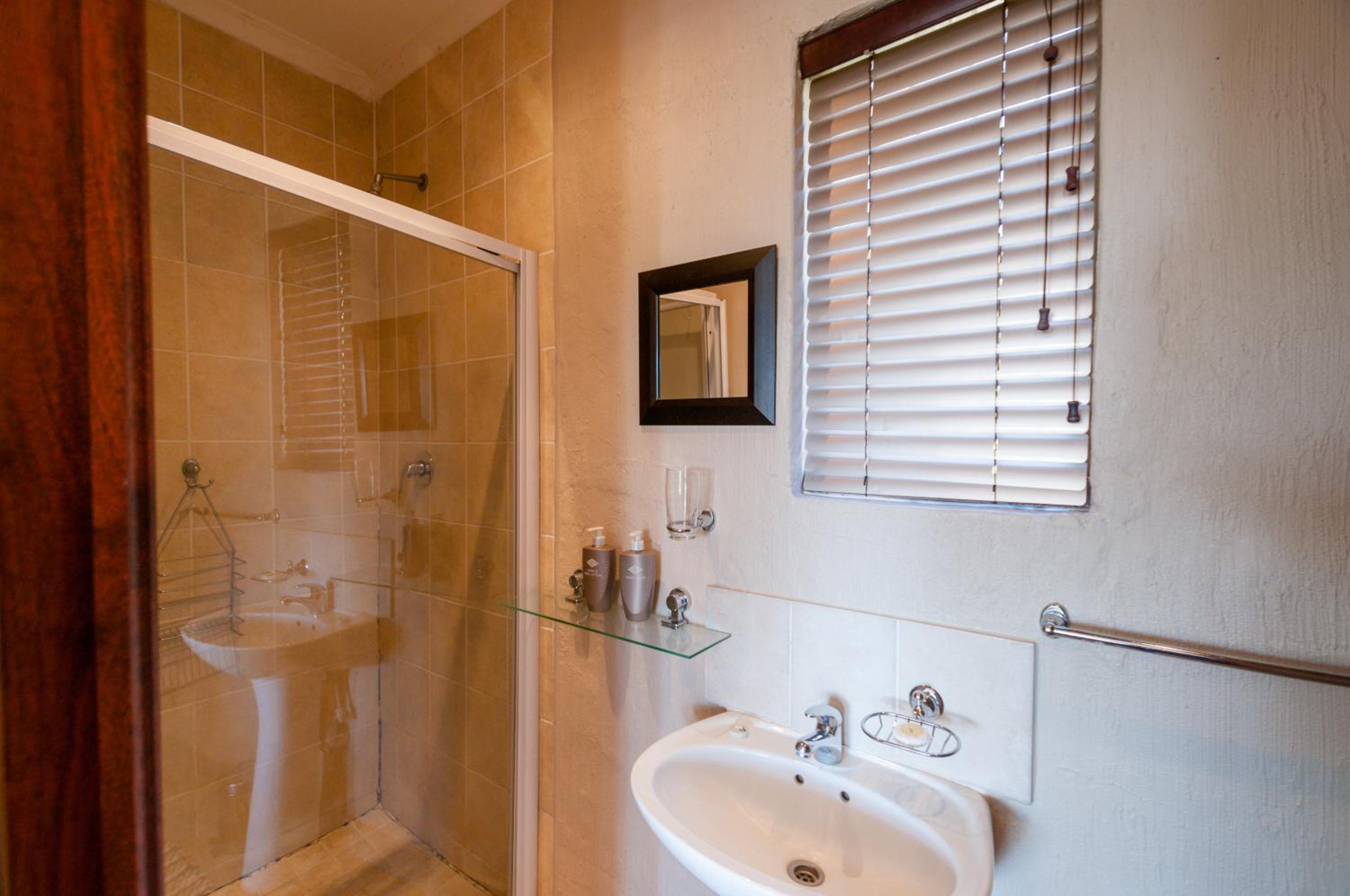 Twin/Double Room photo 2