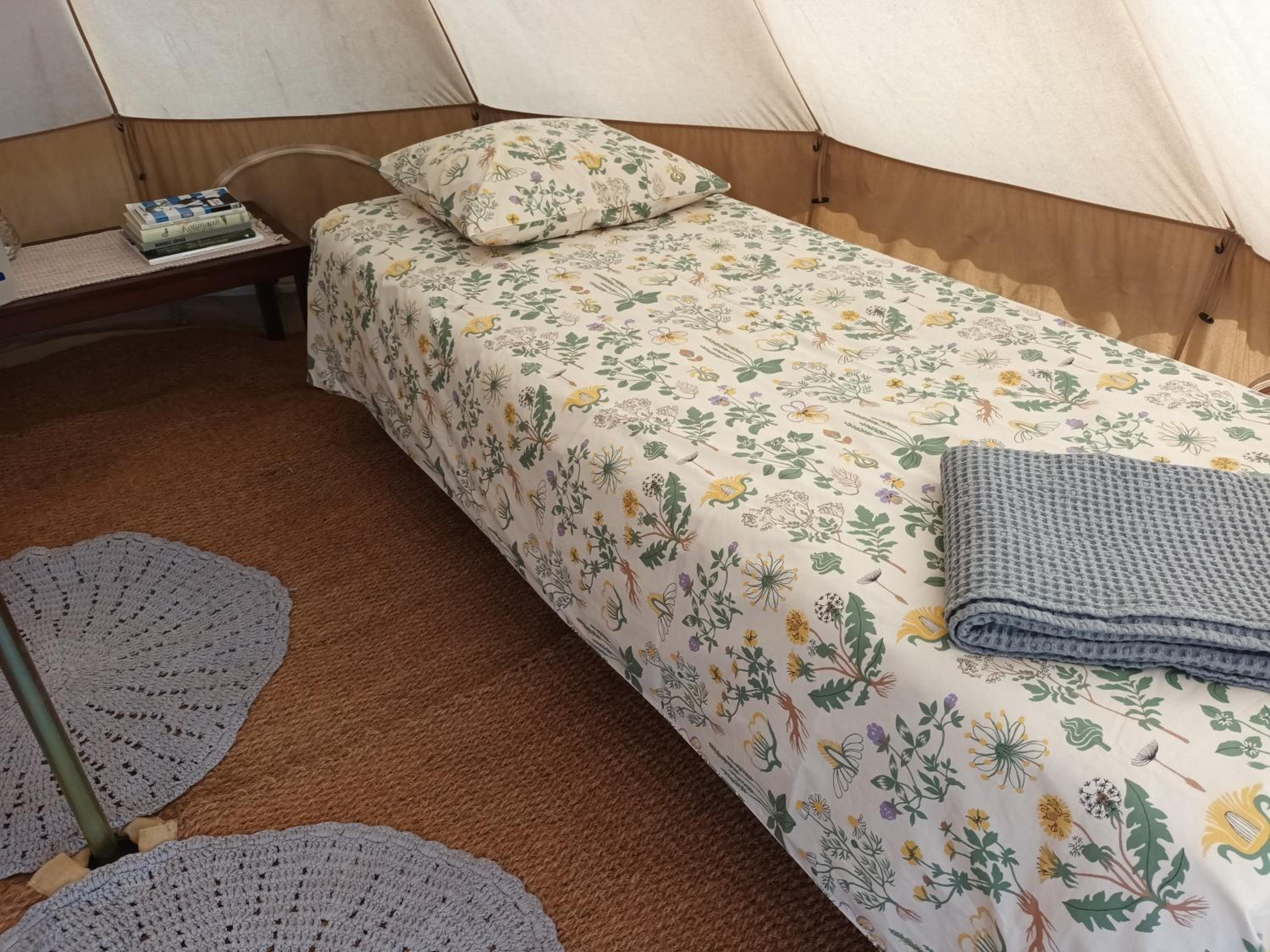Tent - Photo 9