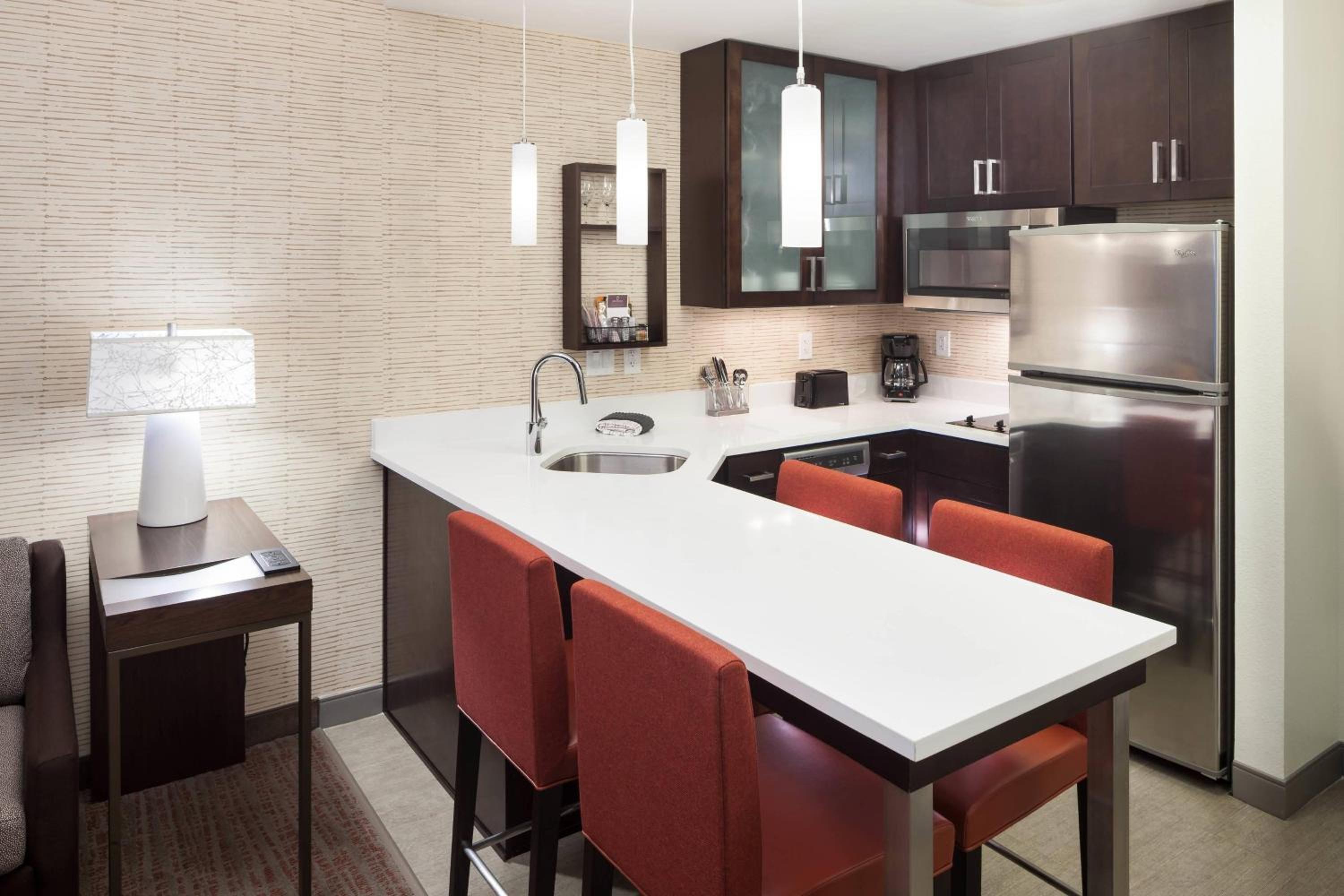Queen Studio Suite with Sofa Bed - Hearing Accessible