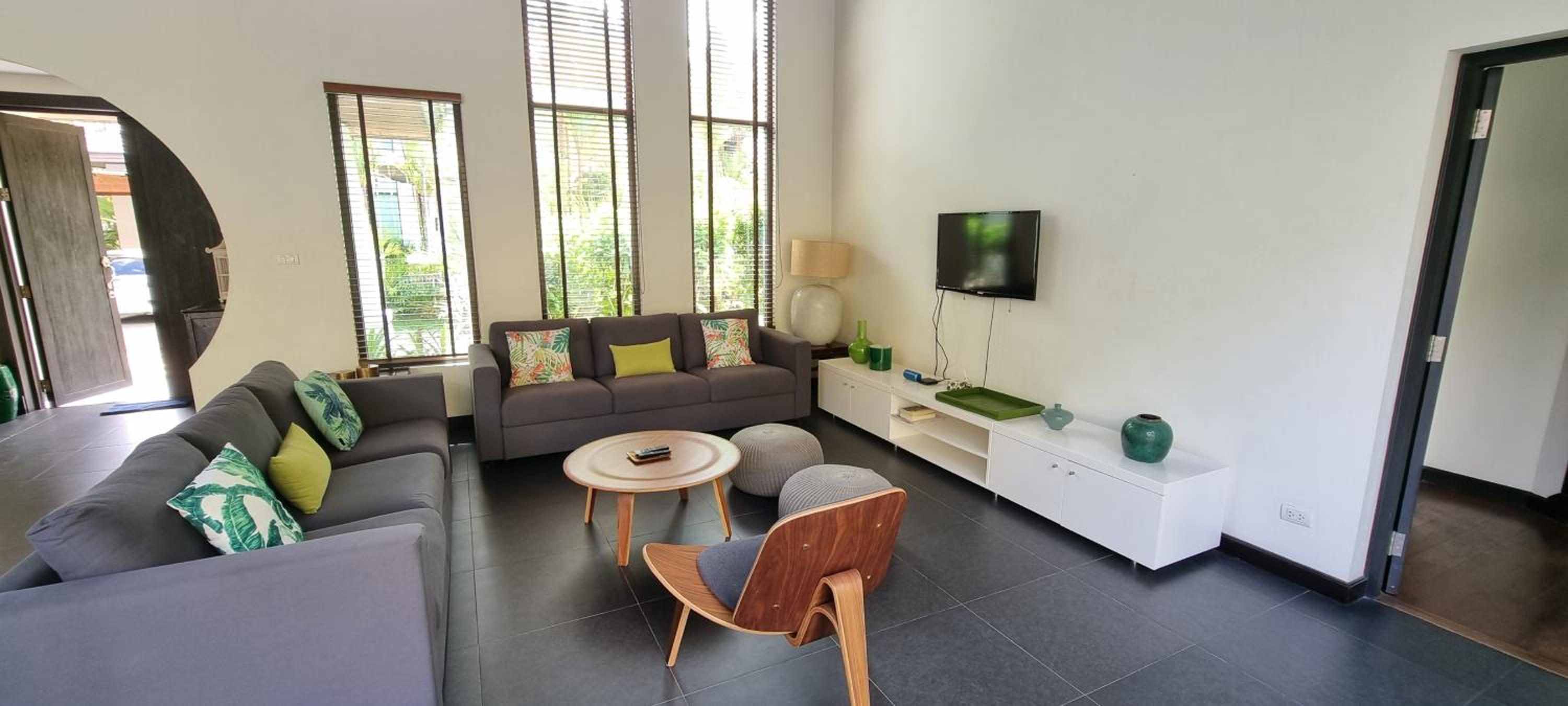 Three-Bedroom Villa photo 2